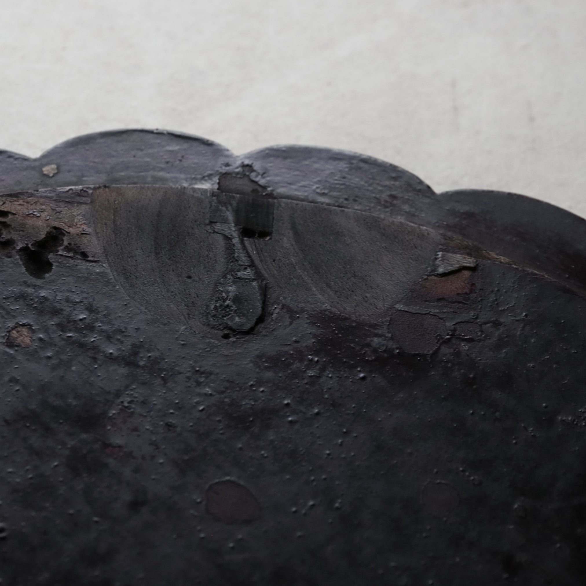 SOBAN CON FORMA DE FLOR LOBULADA / TABLERO DE MESA, Mitate(tablero de mesa/bandeja de té), Dinastía Joseon(1392–1897 d. C.)