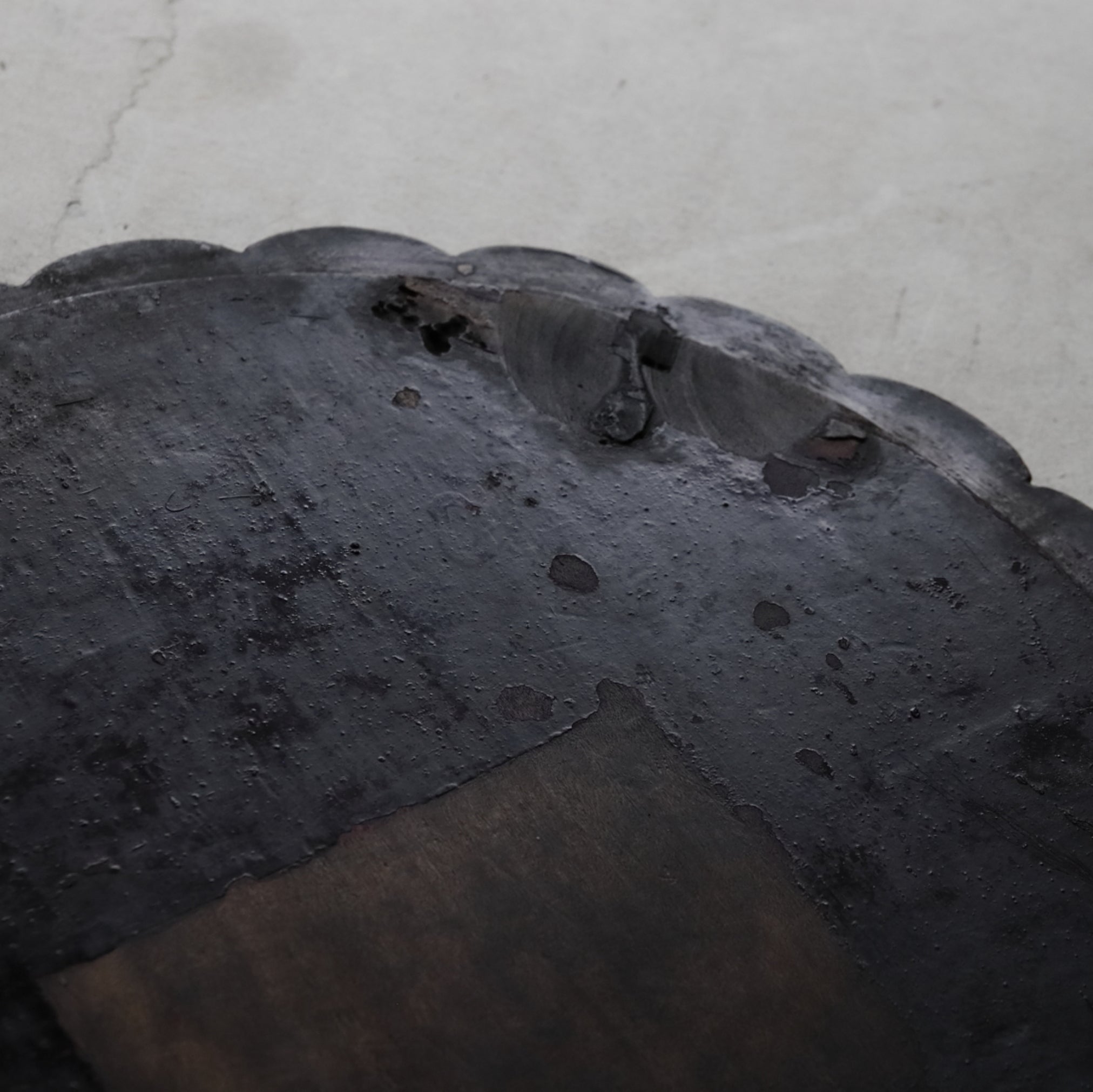 SOBAN CON FORMA DE FLOR LOBULADA / TABLERO DE MESA, Mitate(tablero de mesa/bandeja de té), Dinastía Joseon(1392–1897 d. C.)