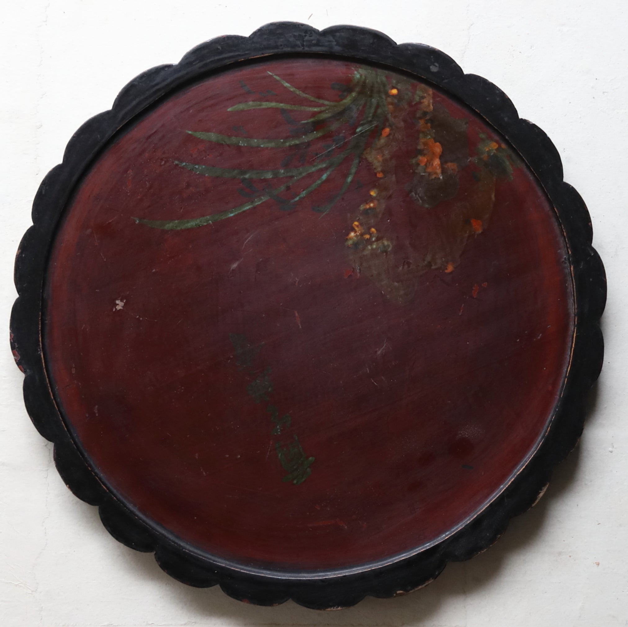 SOBAN CON FORMA DE FLOR LOBULADA / TABLERO DE MESA, Mitate(tablero de mesa/bandeja de té), Dinastía Joseon(1392–1897 d. C.)