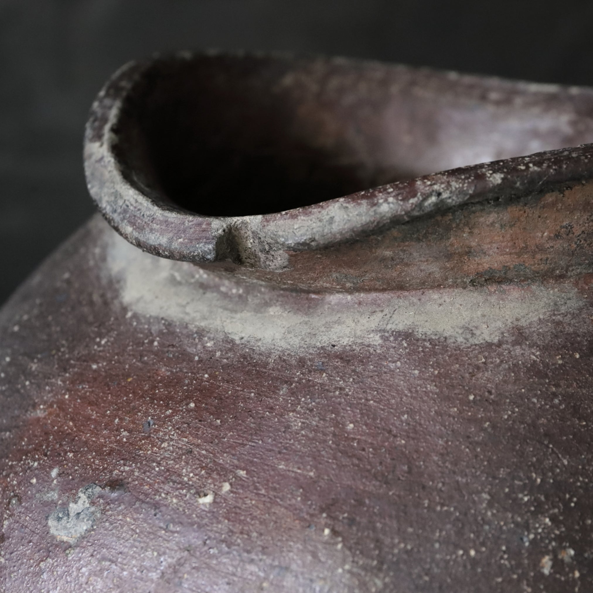 MISSHAPEN JAR, Ko-Tokoname, Muromachi Period(1336–1573CE)