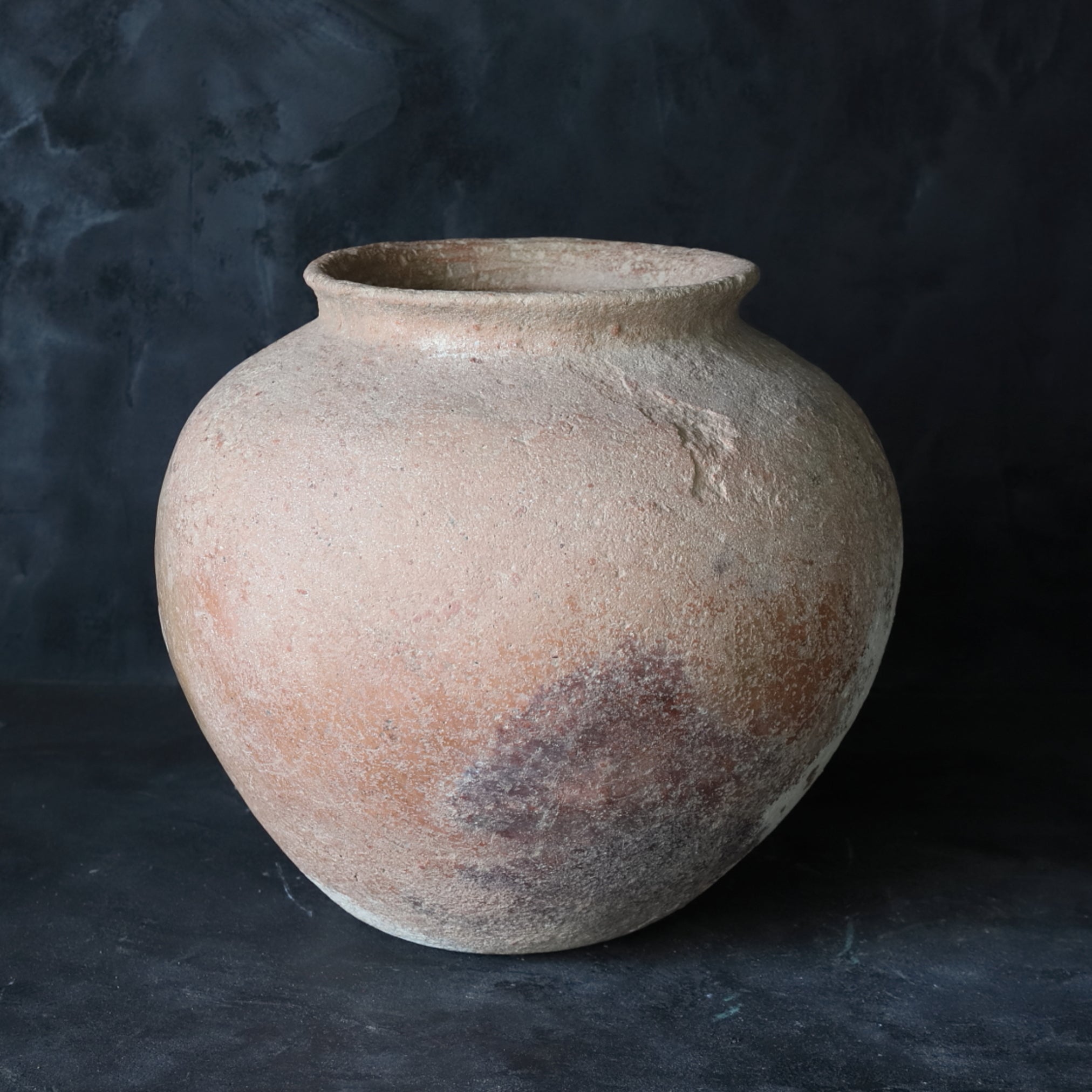 JARRA GRANDE, Cerámica de estilo Gusuku, Período Kamakura–Muromachi(1185–1573 d. C.)