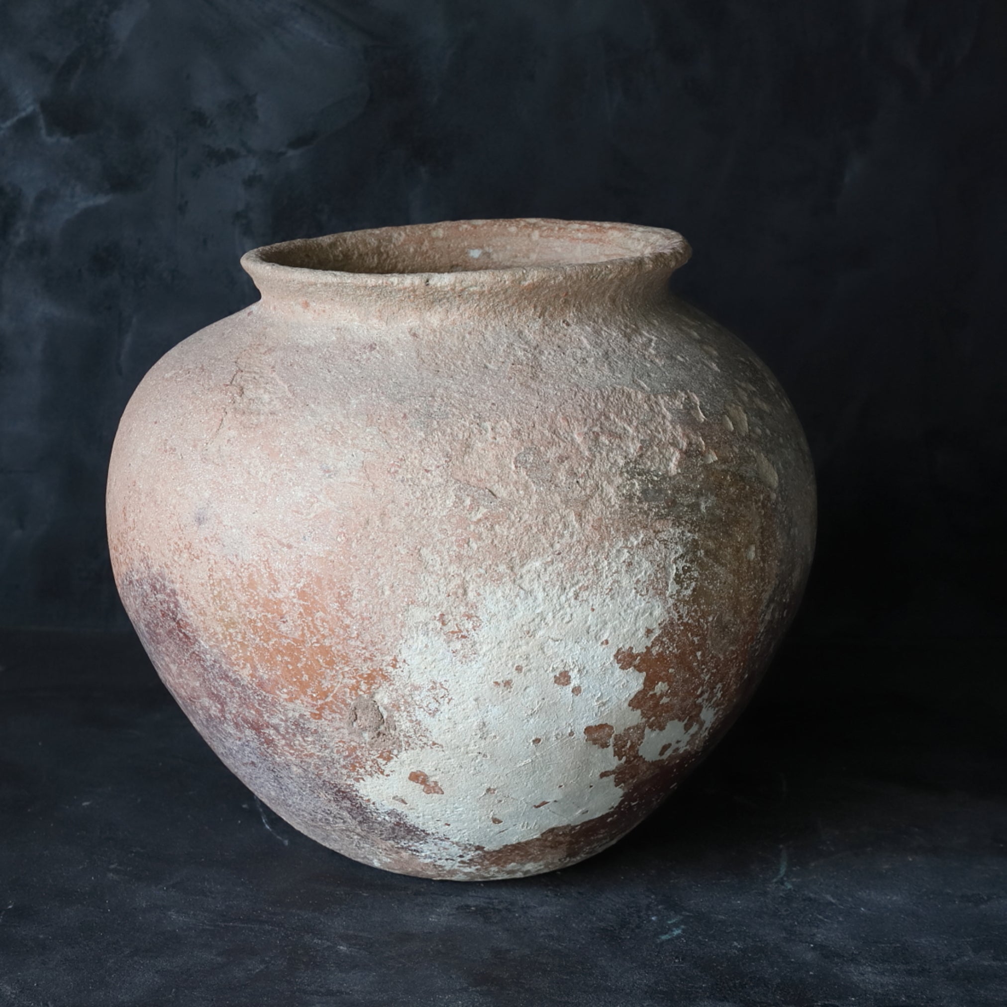 JARRA GRANDE, Cerámica de estilo Gusuku, Período Kamakura–Muromachi(1185–1573 d. C.)