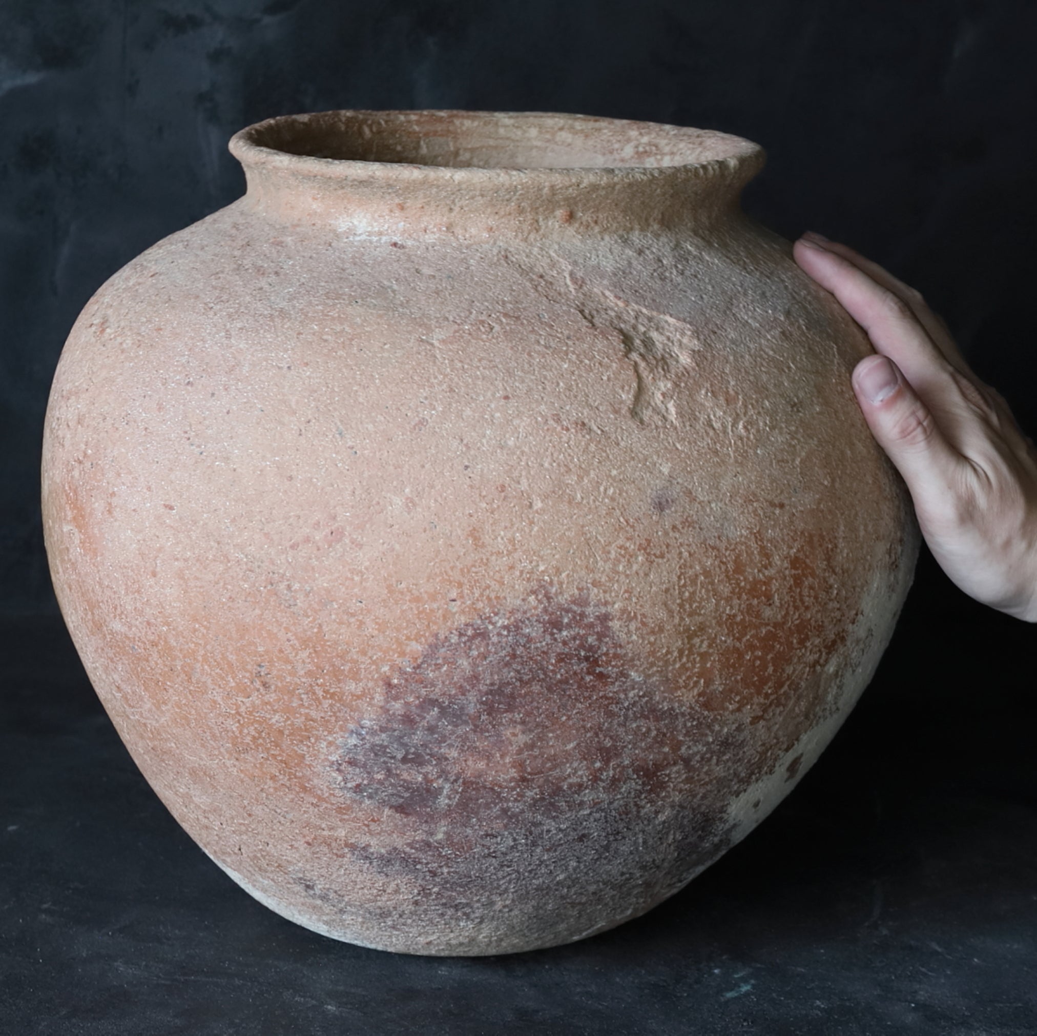 JARRA GRANDE, Cerámica de estilo Gusuku, Período Kamakura–Muromachi(1185–1573 d. C.)