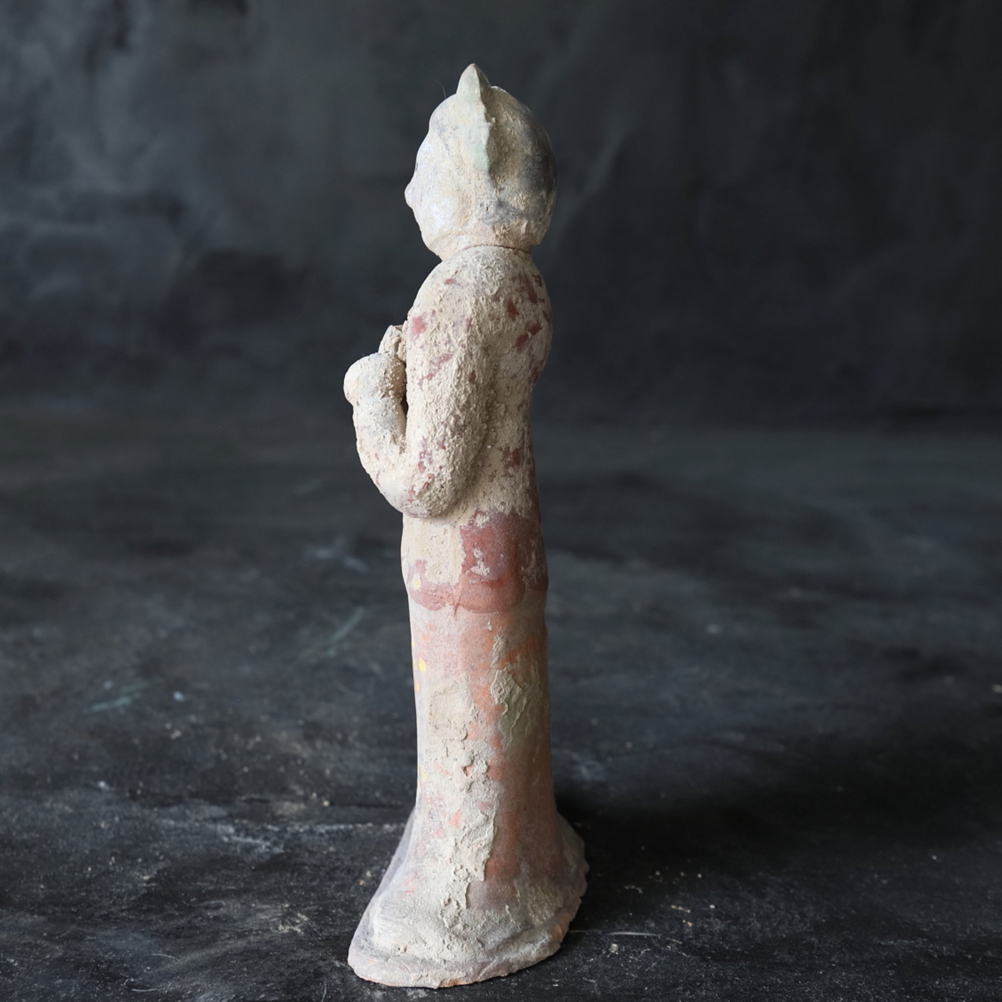 化妝土加彩灰陶樂舞俑(唐朝, 西元618年–907年)