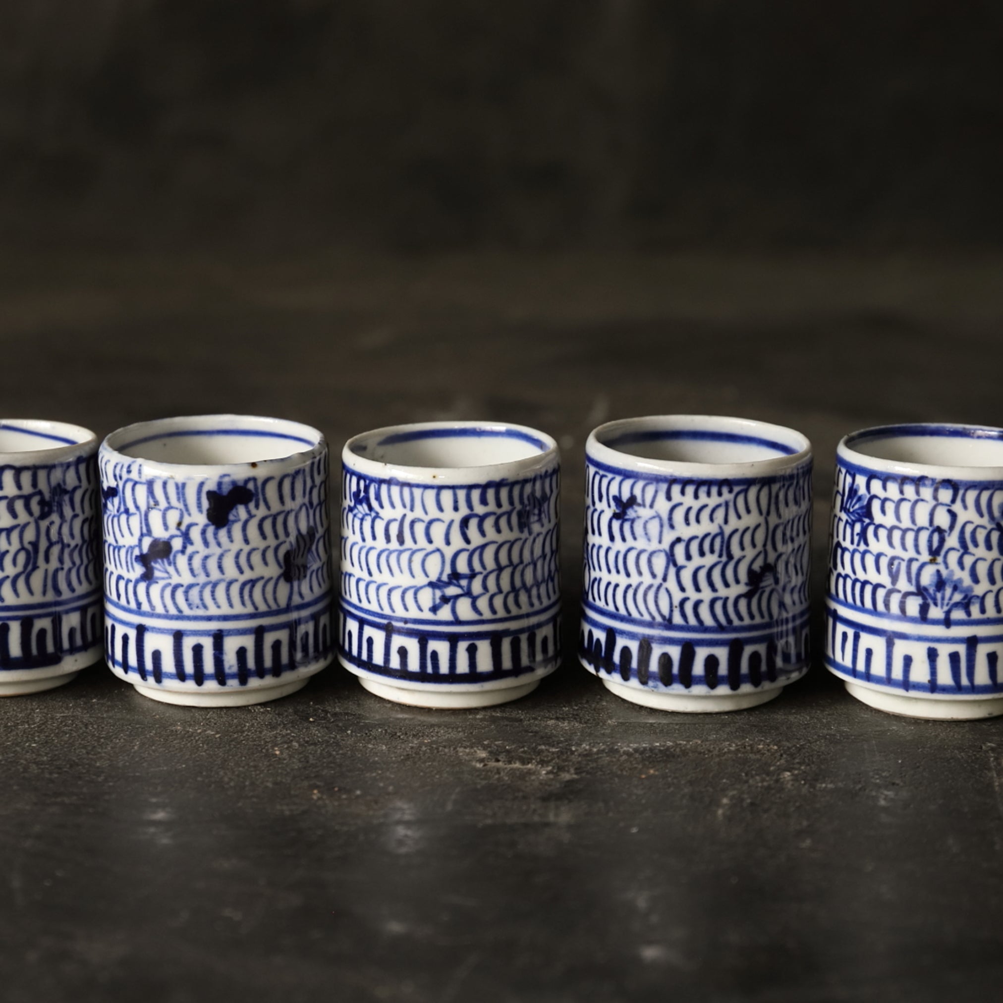 TAZZA NOZOKI, Con blu sotto vernice decorazione a volute fini, set da 5