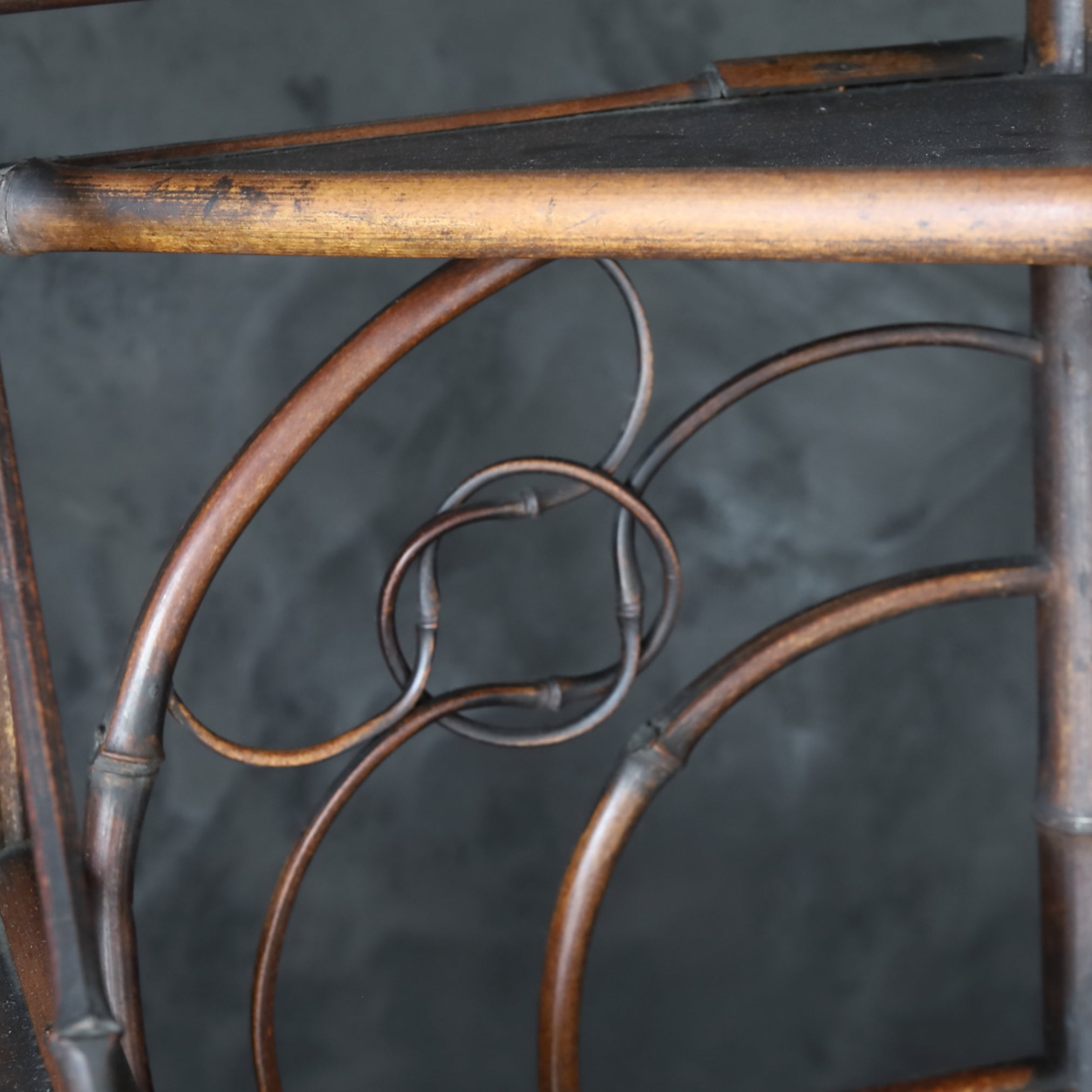 ANCIENNE ÉTAGÈRE À THÉ EN BAMBOU, Période moderne précoce(XVIe–XIXe siècle)
