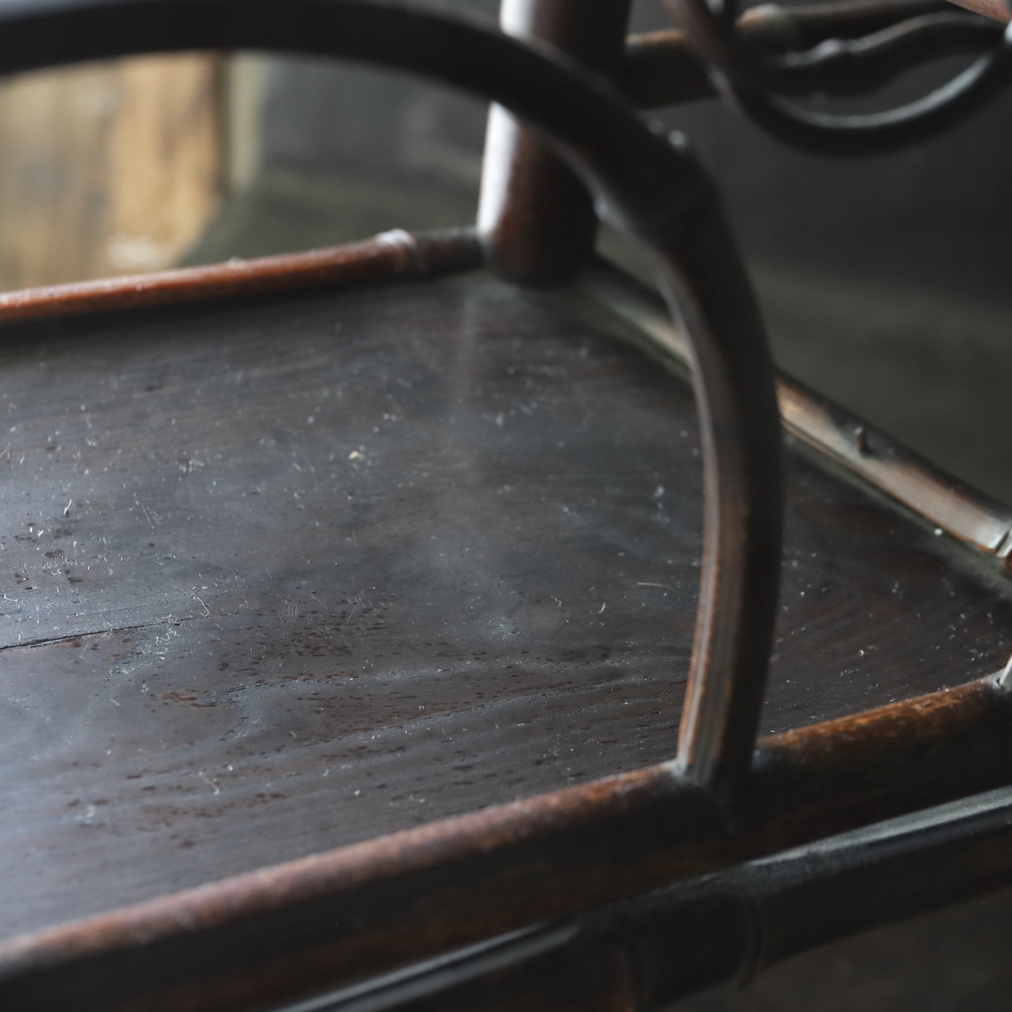 ANCIENNE ÉTAGÈRE À THÉ EN BAMBOU, Période moderne précoce(XVIe–XIXe siècle)
