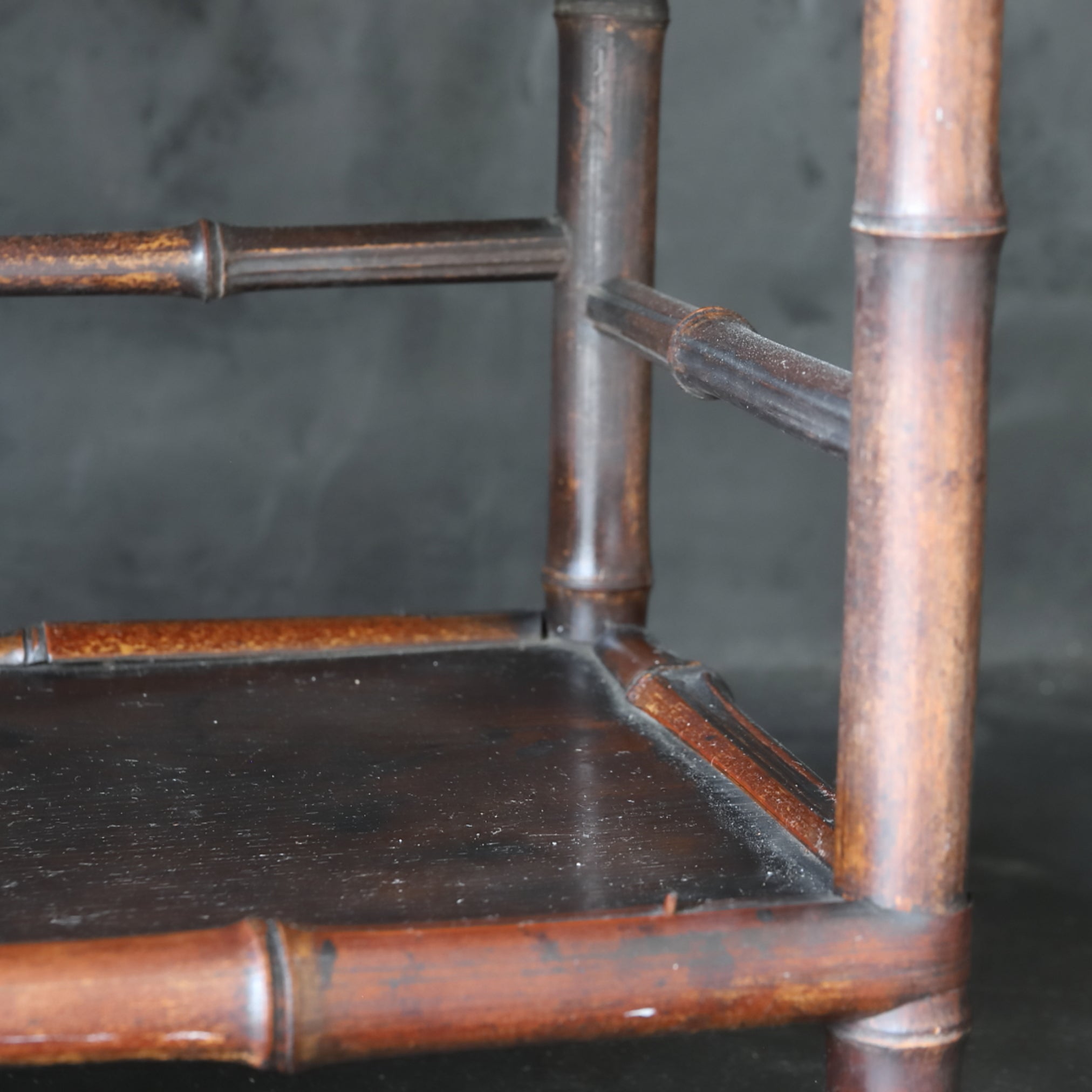 ANCIENNE ÉTAGÈRE À THÉ EN BAMBOU, Période moderne précoce(XVIe–XIXe siècle)