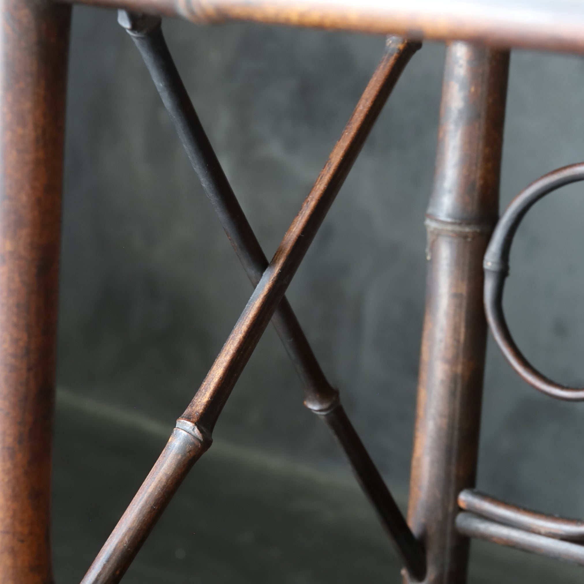 ANCIENNE ÉTAGÈRE À THÉ EN BAMBOU, Période moderne précoce(XVIe–XIXe siècle)
