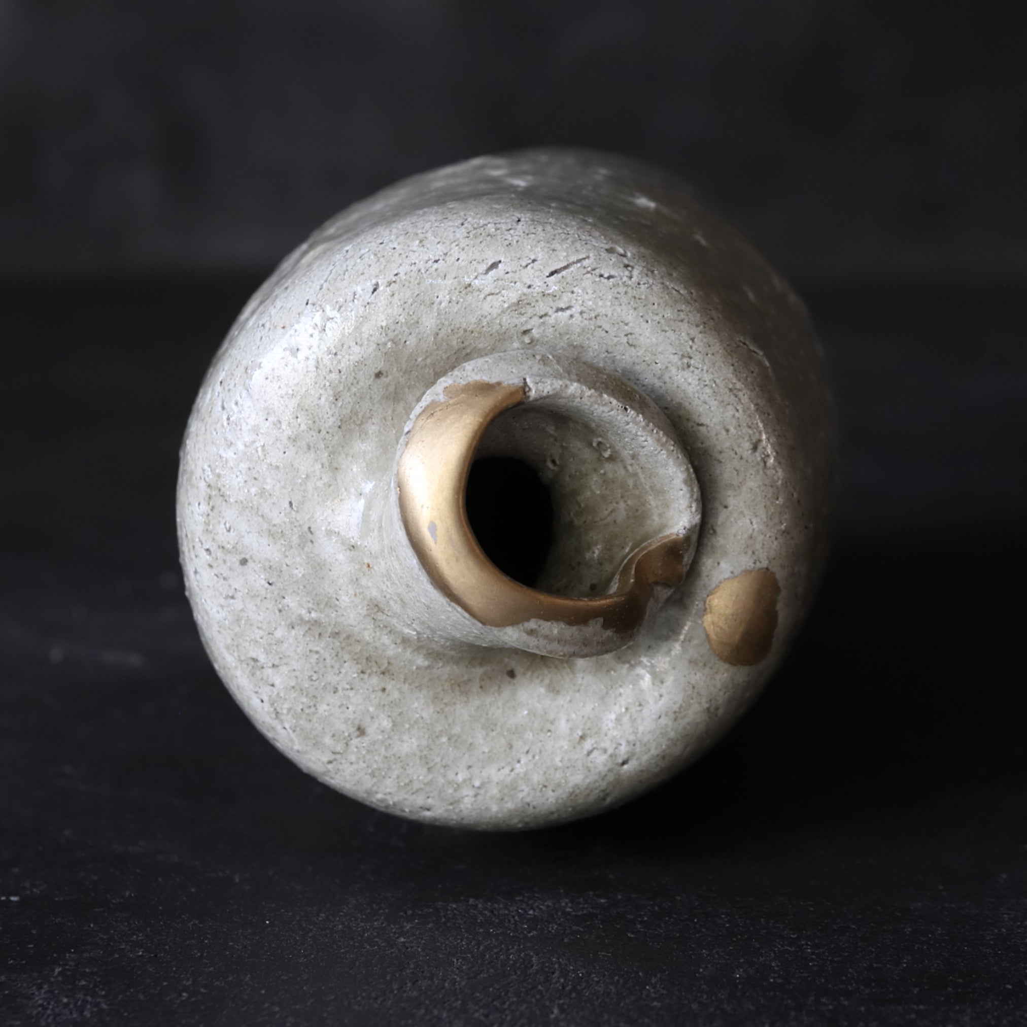 BOTELLA DEFORMADA, Ki-Seto, Período Edo(1603–1867 d. C.)