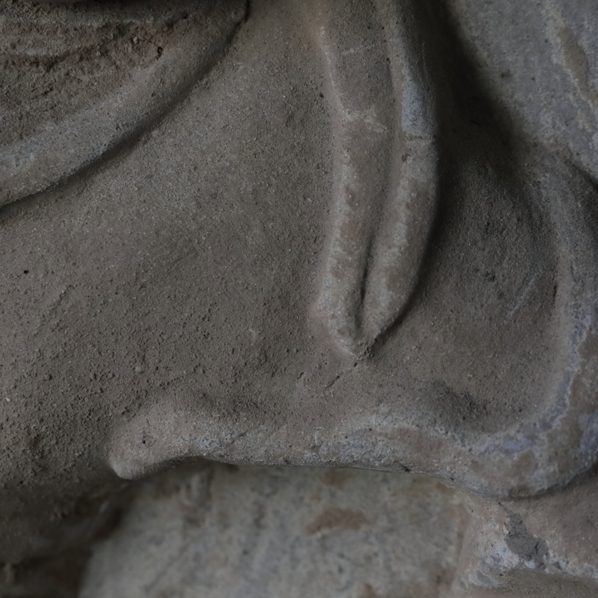 ESTELA DE MÚSICO, Loza de barro gris, par, Dinastía Tang(618–907 d. C.)