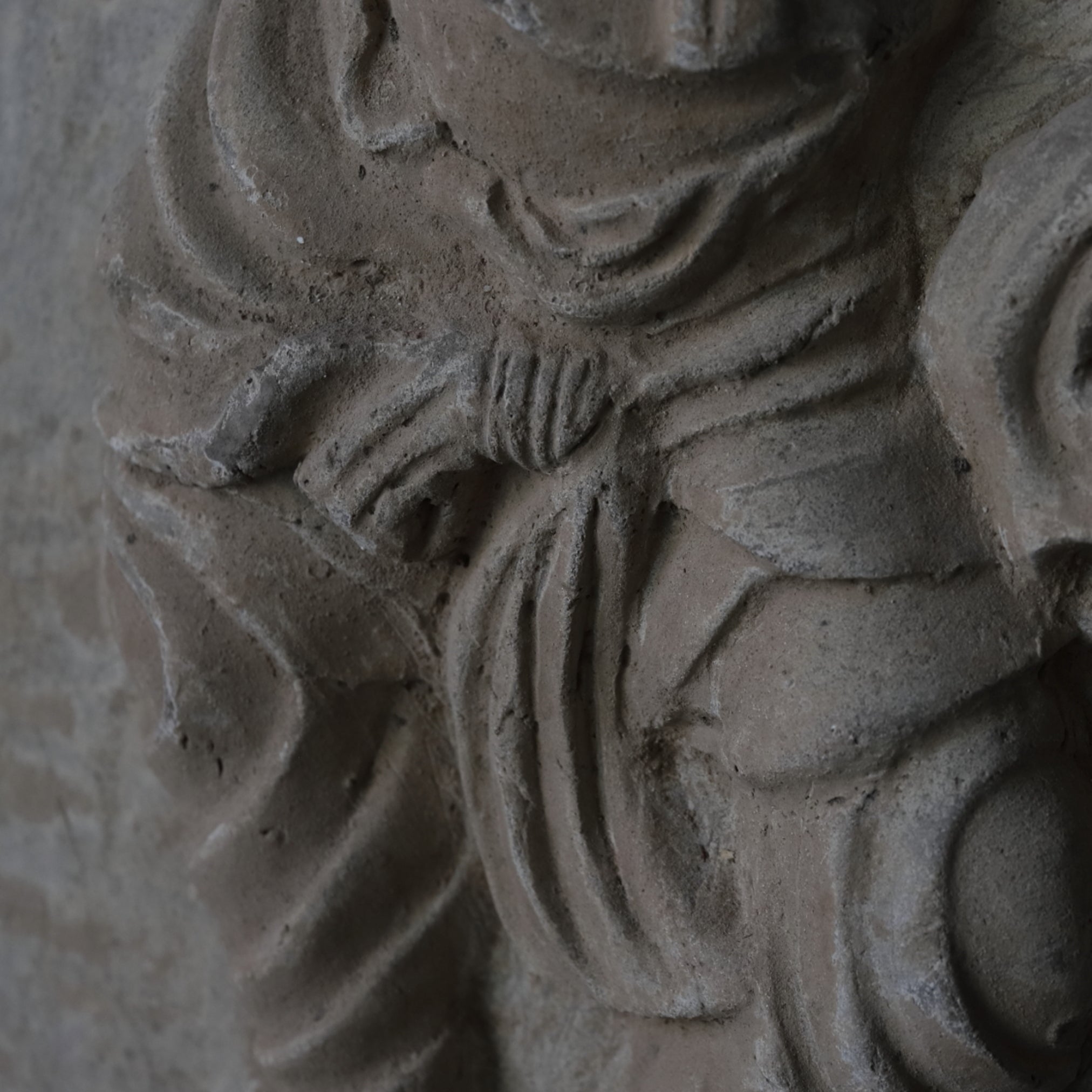 ESTELA DE MÚSICO, Loza de barro gris, par, Dinastía Tang(618–907 d. C.)