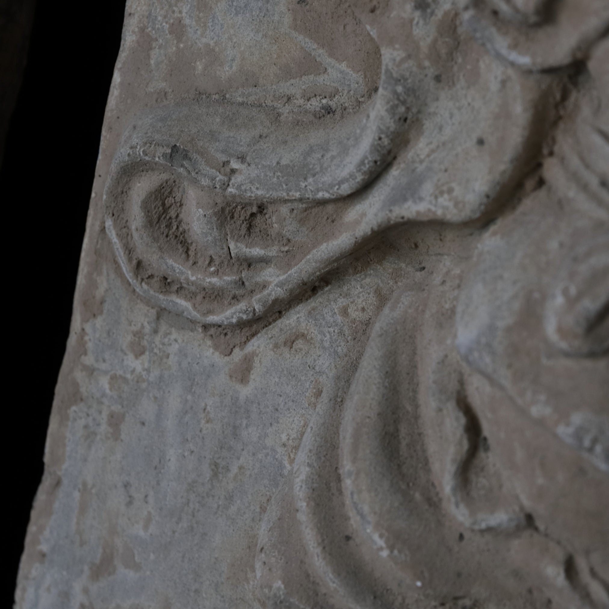 ESTELA DE MÚSICO, Loza de barro gris, par, Dinastía Tang(618–907 d. C.)