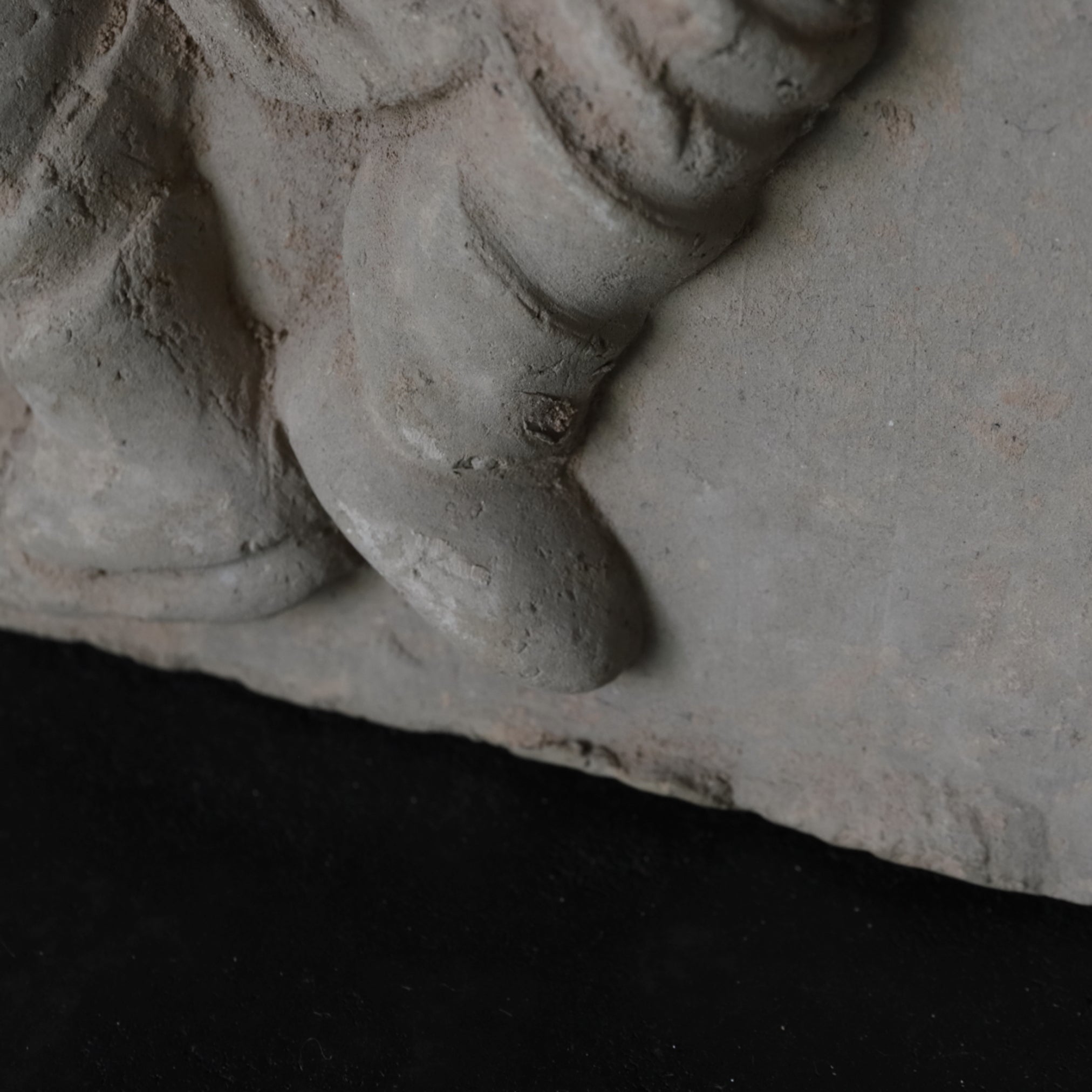 ESTELA DE MÚSICO, Loza de barro gris, par, Dinastía Tang(618–907 d. C.)