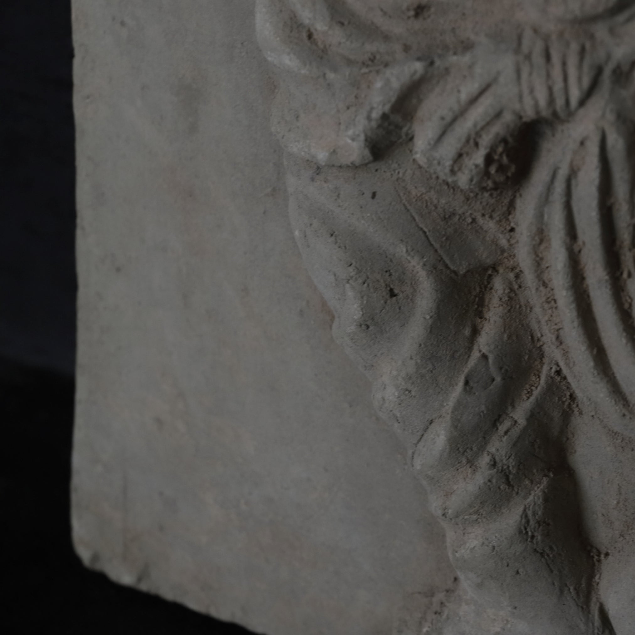 ESTELA DE MÚSICO, Loza de barro gris, par, Dinastía Tang(618–907 d. C.)