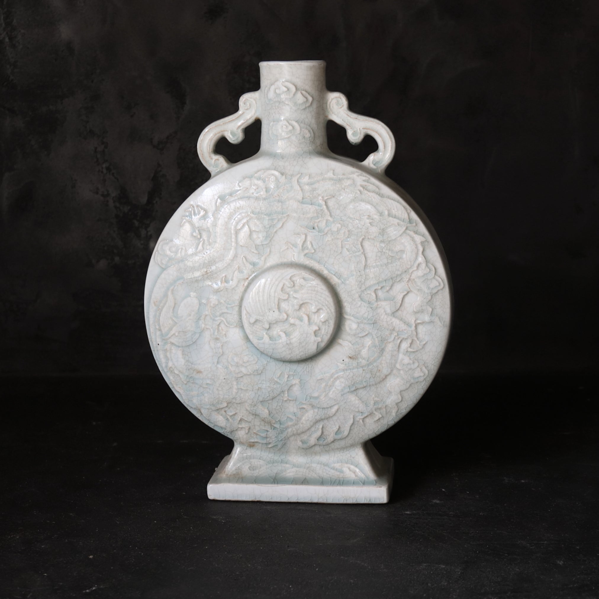 GROSSER FLACHKRUG, Qingbai mit henkeln, Ming–Qing-Dynastie(1368–1911 n. Chr.)