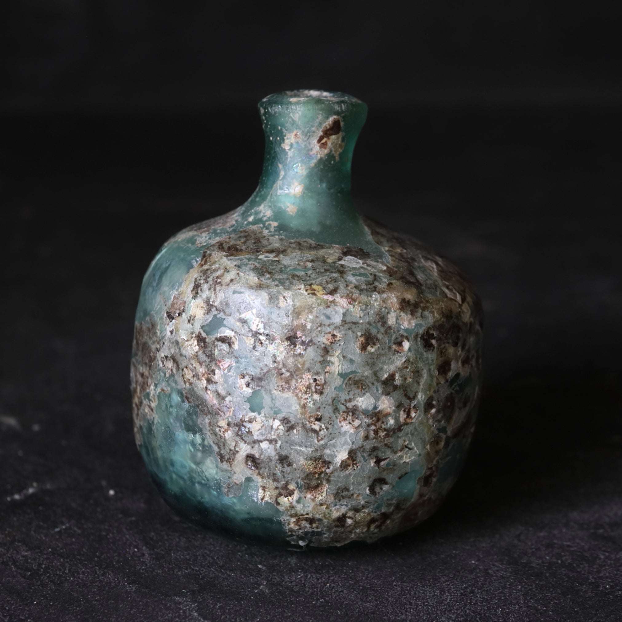 BOTELLA IRIDISCENTE DOBLE, Vidrio romano, Prehistoria(Antes del siglo III)