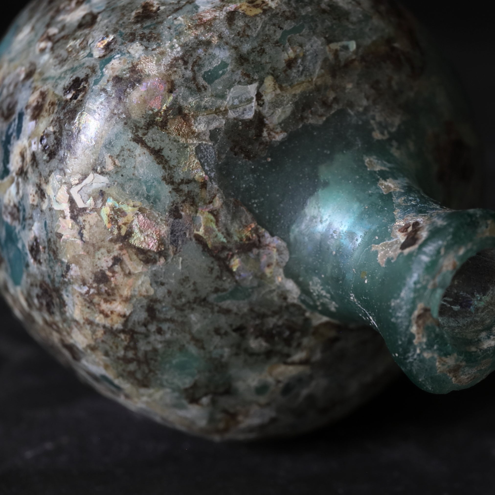 BOTELLA IRIDISCENTE DOBLE, Vidrio romano, Prehistoria(Antes del siglo III)