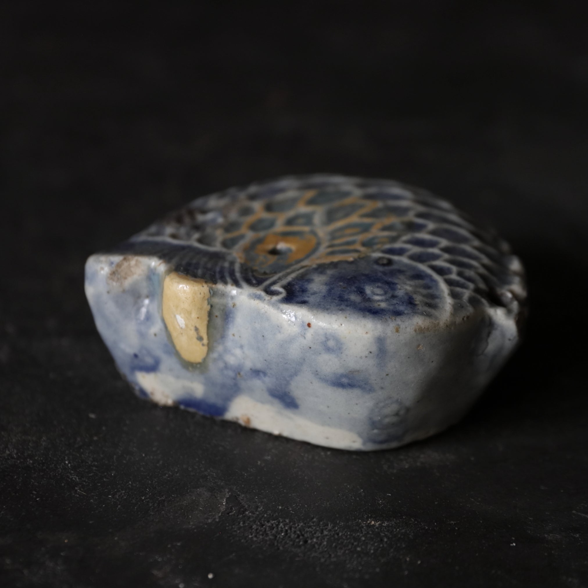 KOI-FÖRMIG WASSERTROPFER, Lapislazuli-glasiert, Joseon-Dynastie(1392–1897 n. Chr.)