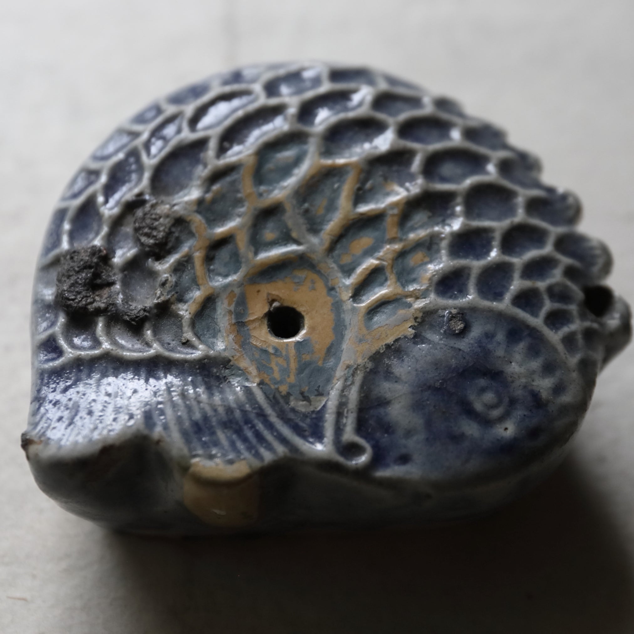 KOI-FÖRMIG WASSERTROPFER, Lapislazuli-glasiert, Joseon-Dynastie(1392–1897 n. Chr.)