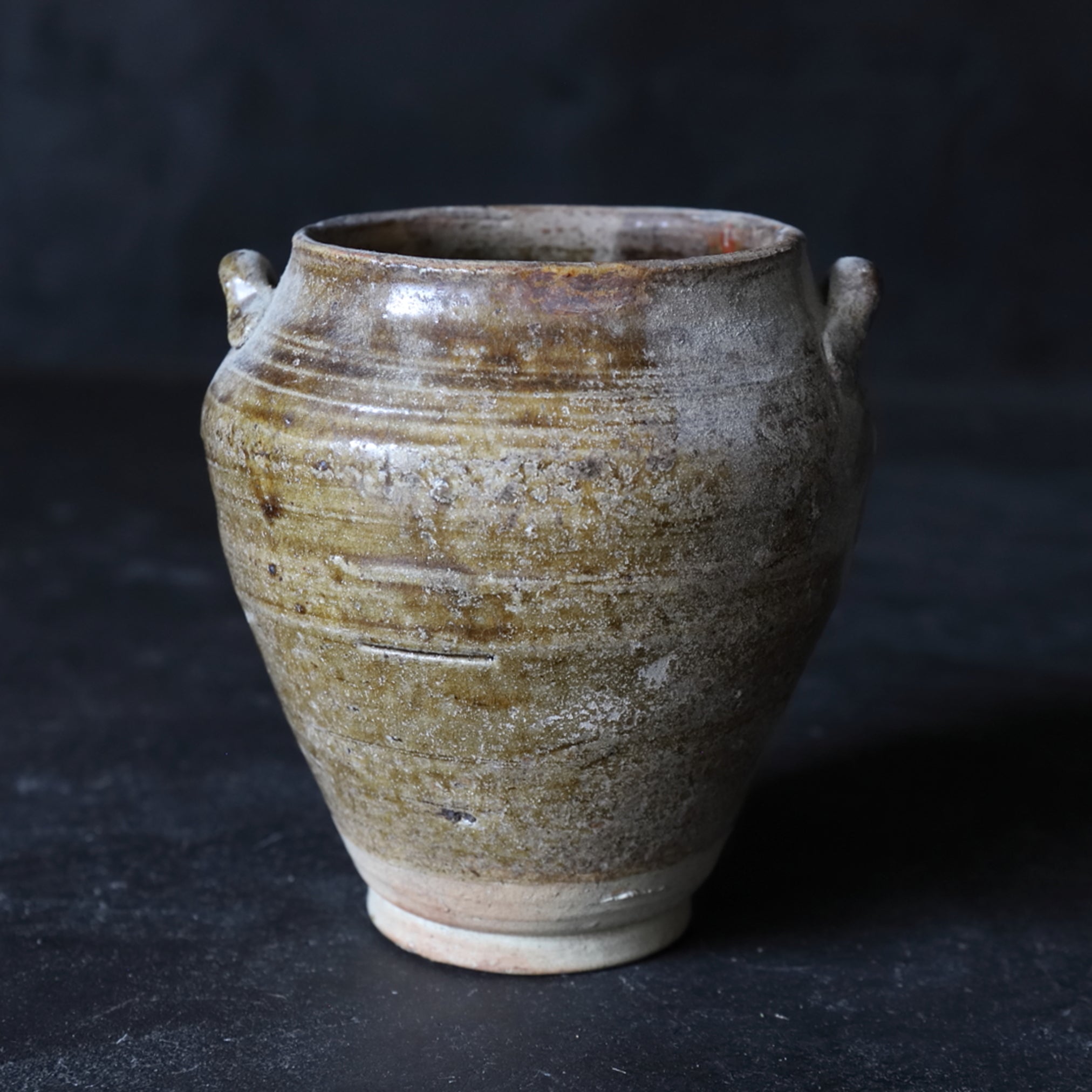 TINAJA DE DOS ASAS, Ko-Seto, vidriado de hierro, Período Edo(1603–1867 d. C.)