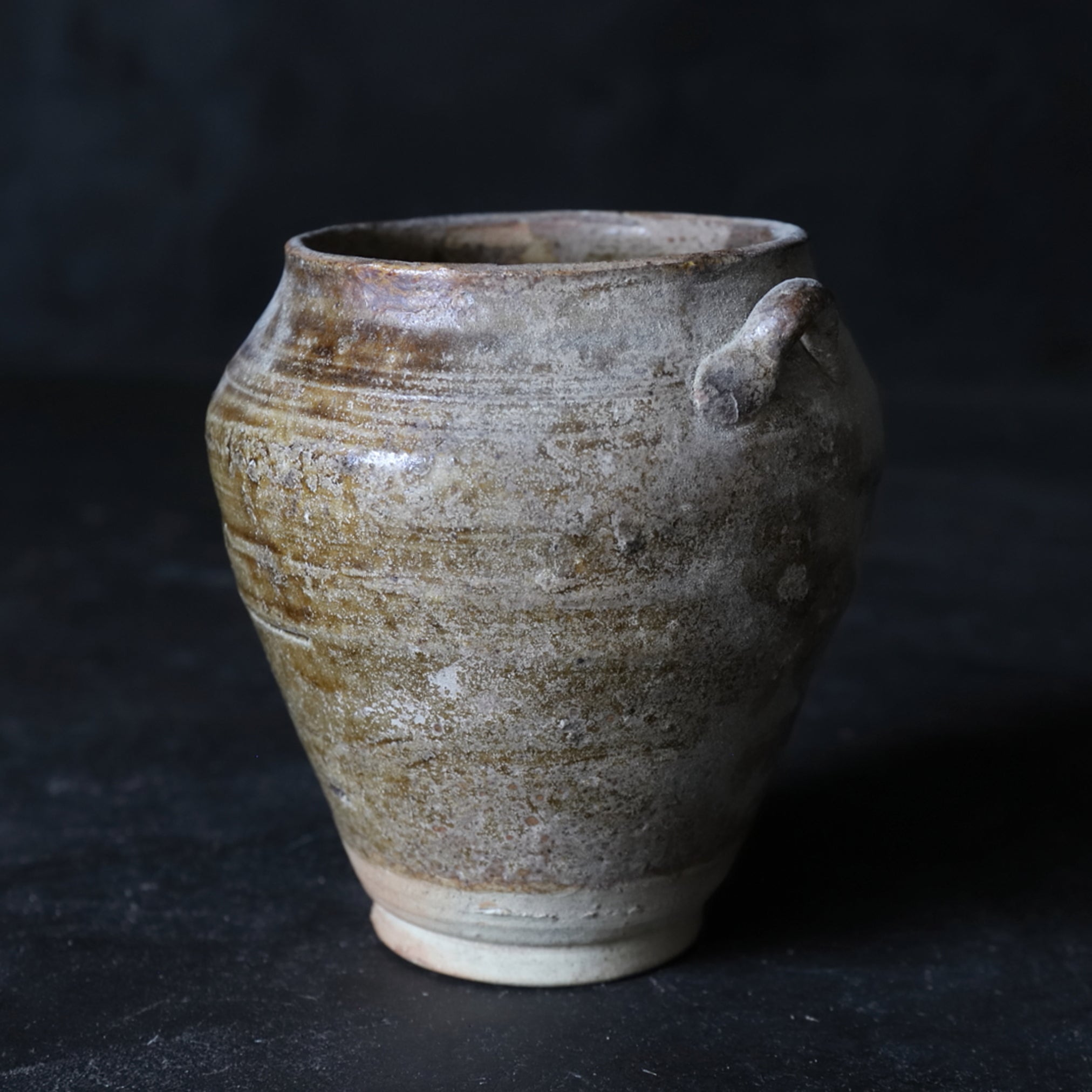 TINAJA DE DOS ASAS, Ko-Seto, vidriado de hierro, Período Edo(1603–1867 d. C.)