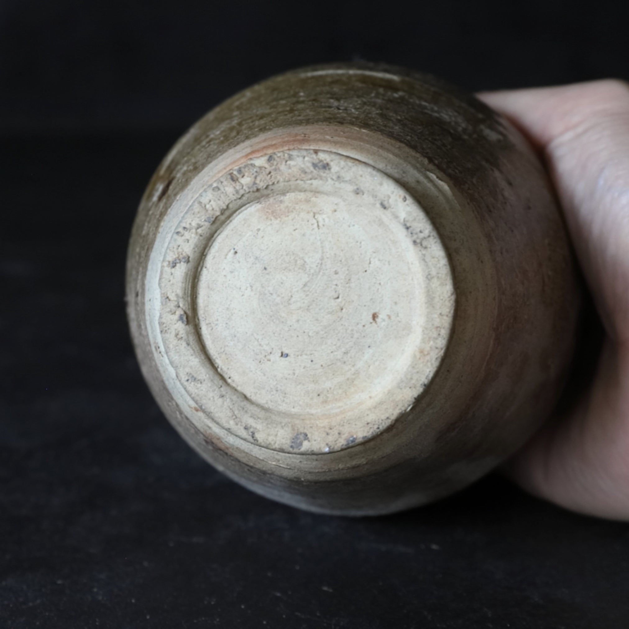 TINAJA DE DOS ASAS, Ko-Seto, vidriado de hierro, Período Edo(1603–1867 d. C.)
