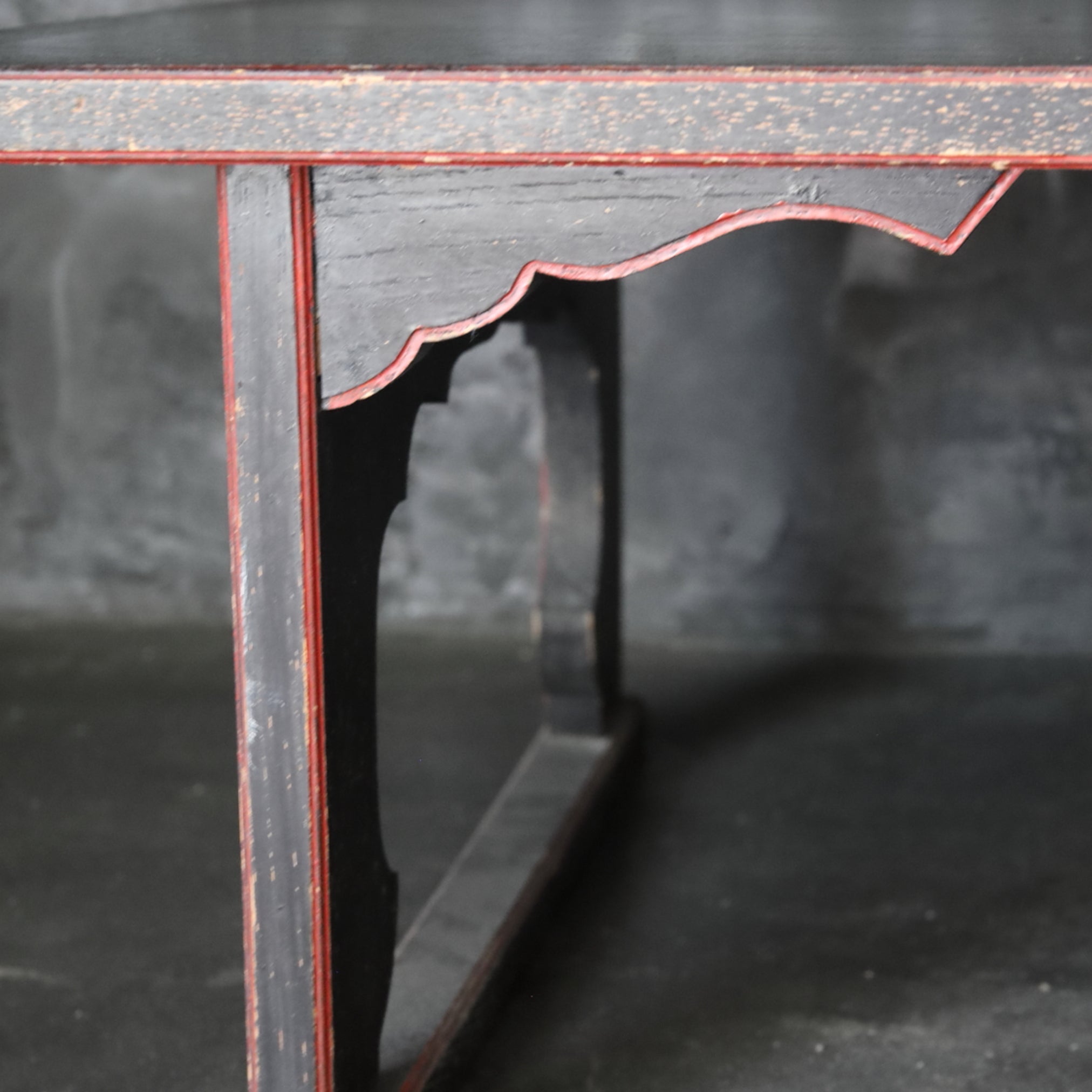 LOW WRITING DESK, Early Modern Period(16th–19th centuries)