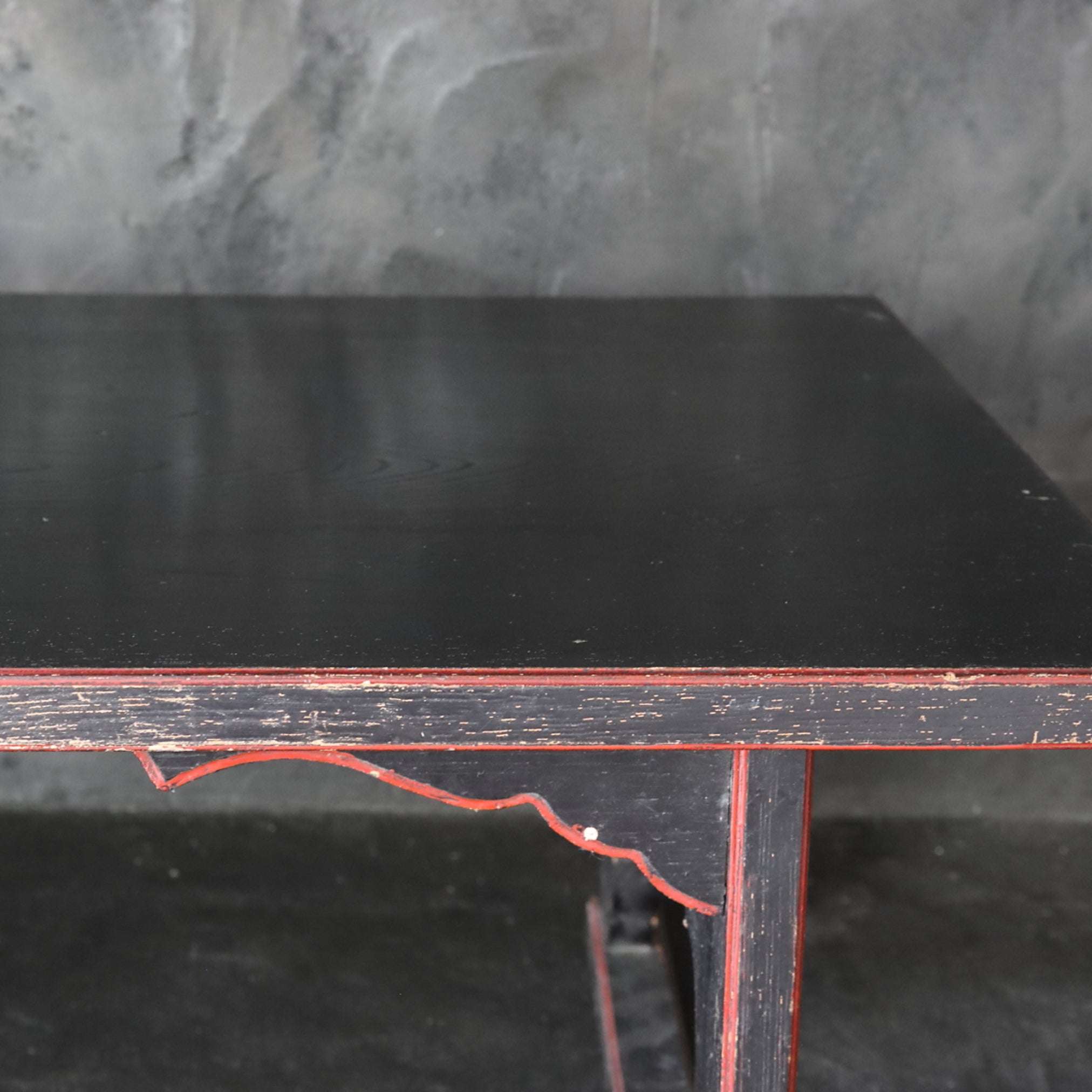LOW WRITING DESK, Early Modern Period(16th–19th centuries)