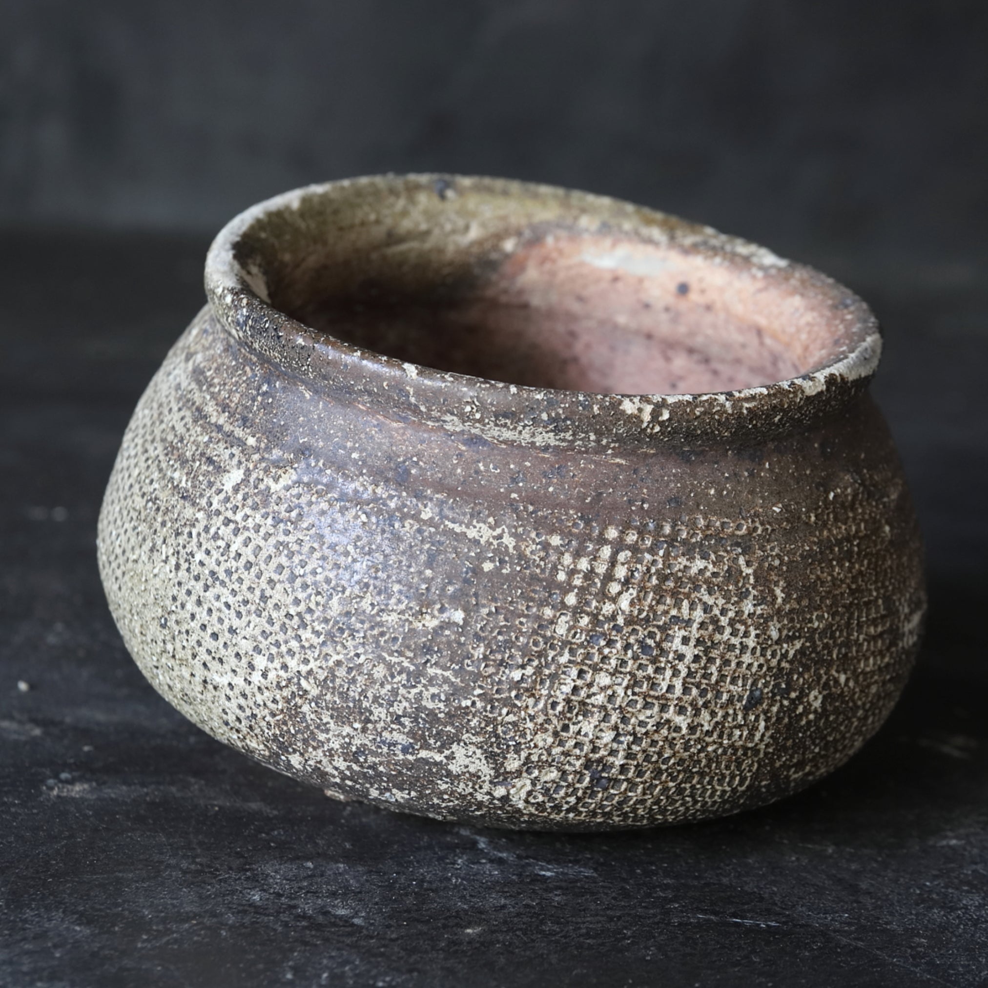 GEFÄSS, Graue Irdenware, mit eindruckdekor, Frühling–Streitende Reiche(770–221 v. Chr.)