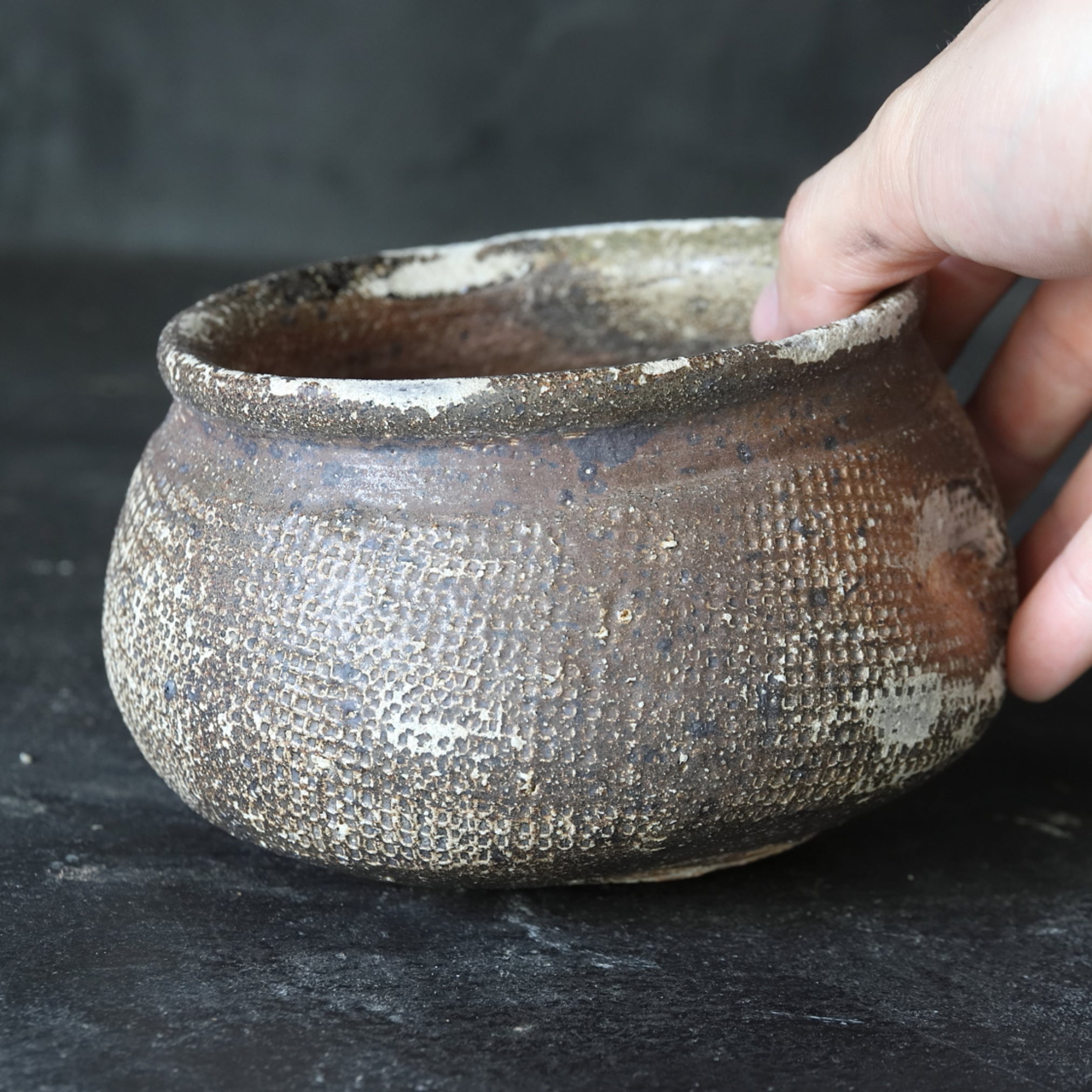 GEFÄSS, Graue Irdenware, mit eindruckdekor, Frühling–Streitende Reiche(770–221 v. Chr.)