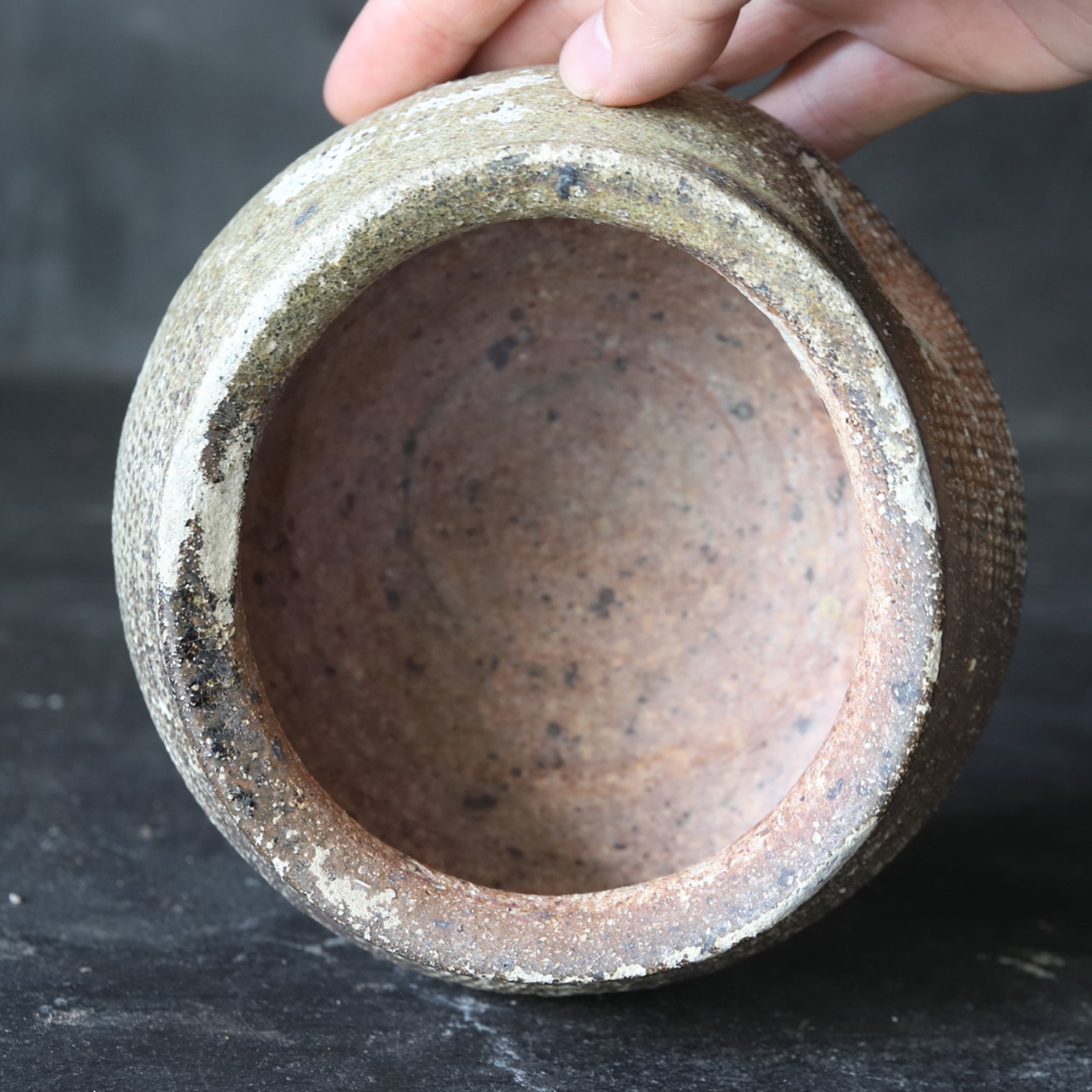 GEFÄSS, Graue Irdenware, mit eindruckdekor, Frühling–Streitende Reiche(770–221 v. Chr.)