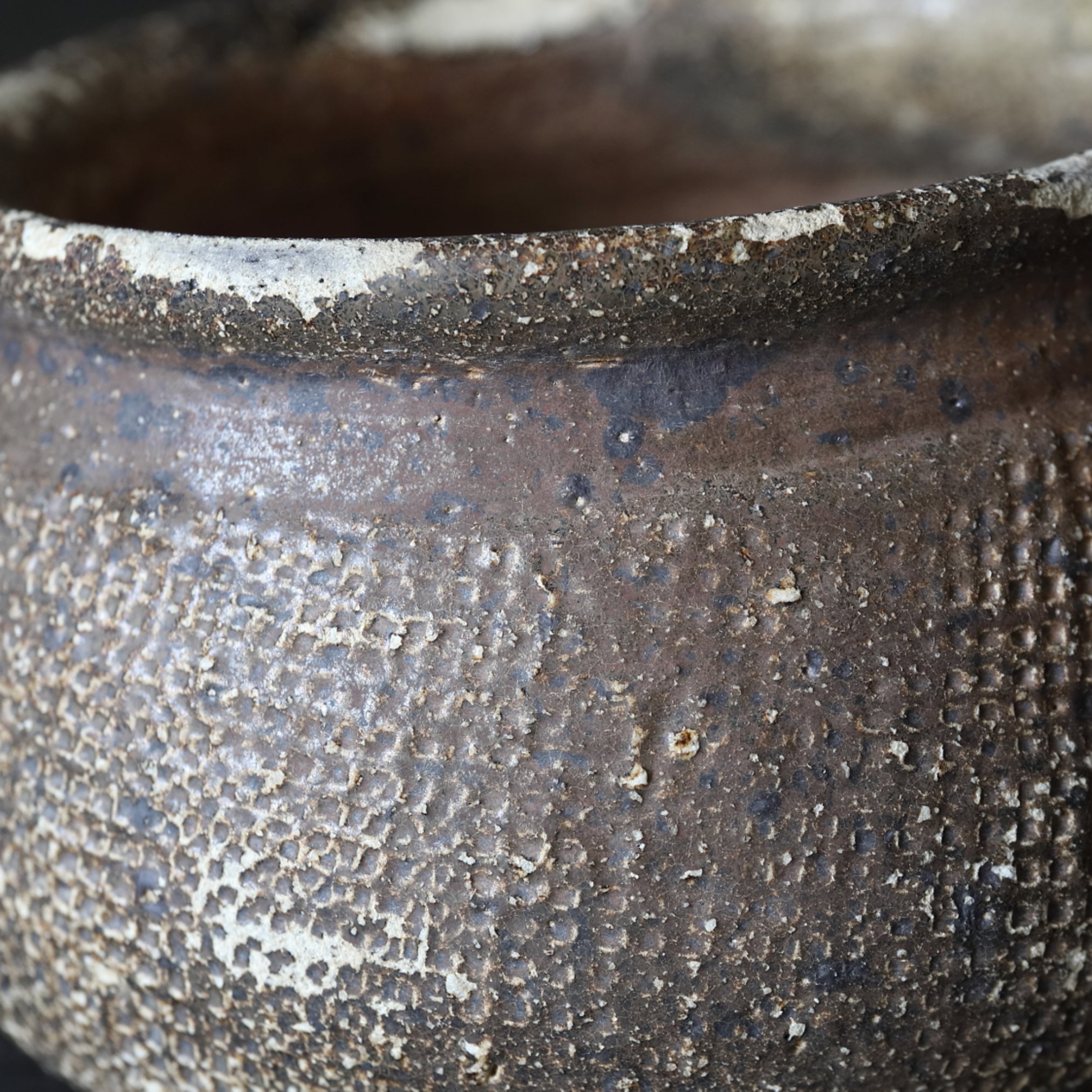 GEFÄSS, Graue Irdenware, mit eindruckdekor, Frühling–Streitende Reiche(770–221 v. Chr.)