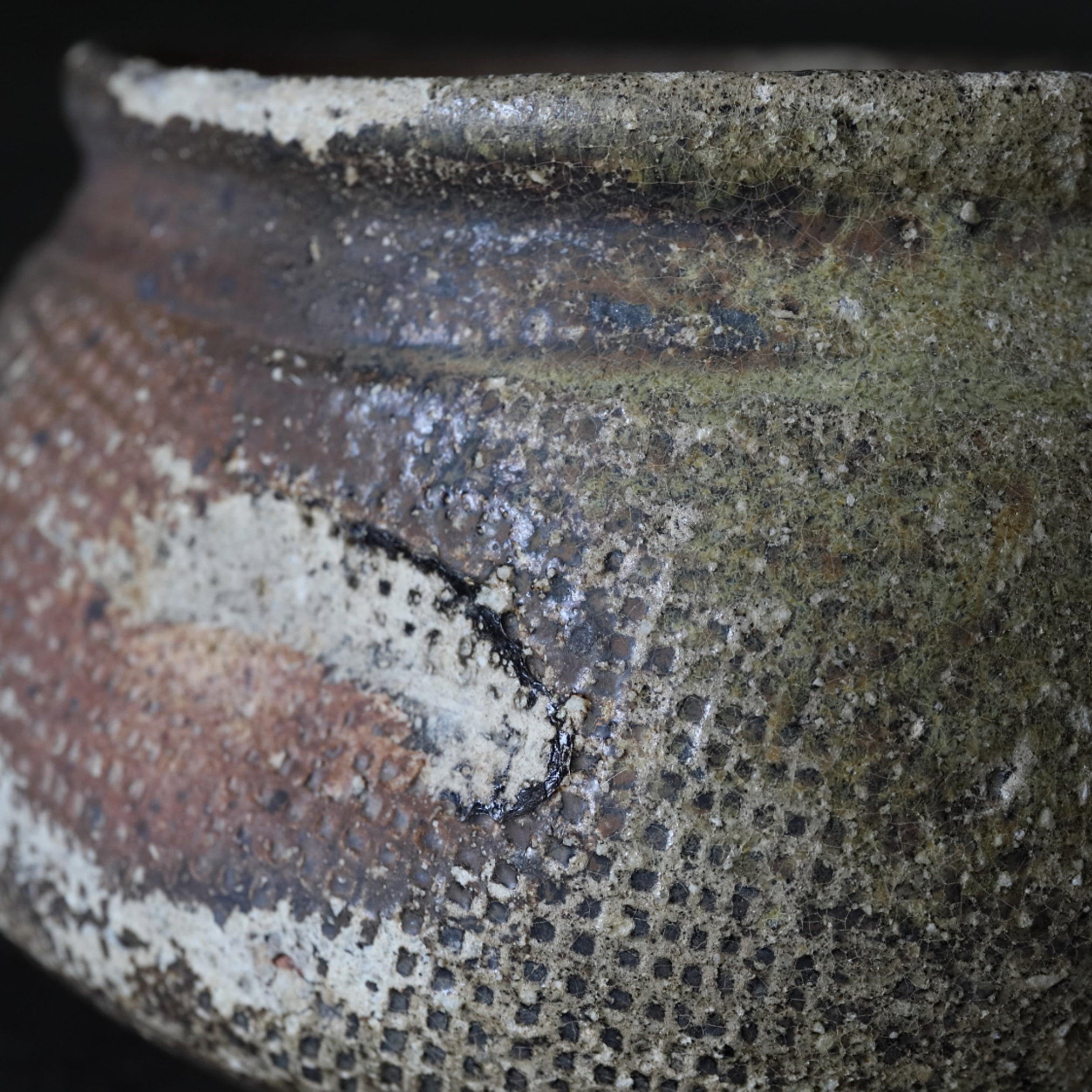 GEFÄSS, Graue Irdenware, mit eindruckdekor, Frühling–Streitende Reiche(770–221 v. Chr.)