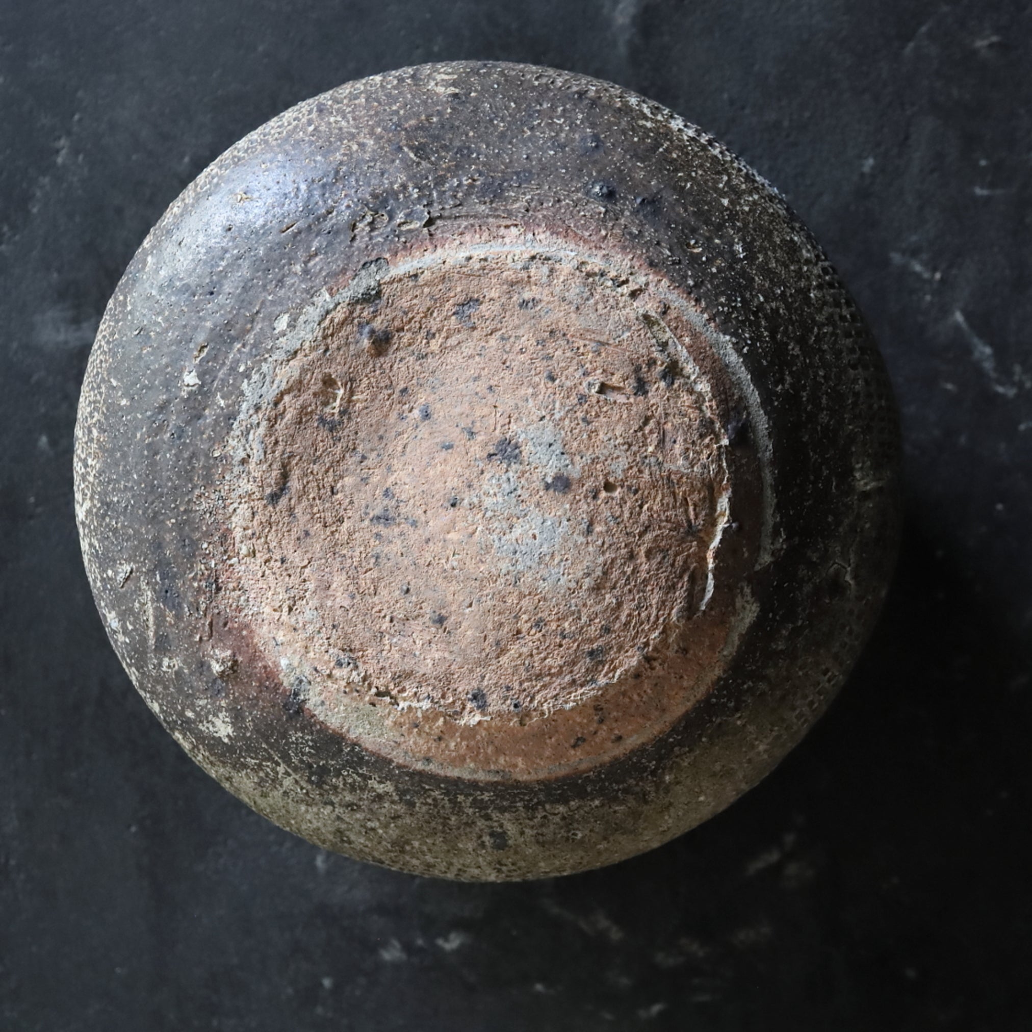 GEFÄSS, Graue Irdenware, mit eindruckdekor, Frühling–Streitende Reiche(770–221 v. Chr.)
