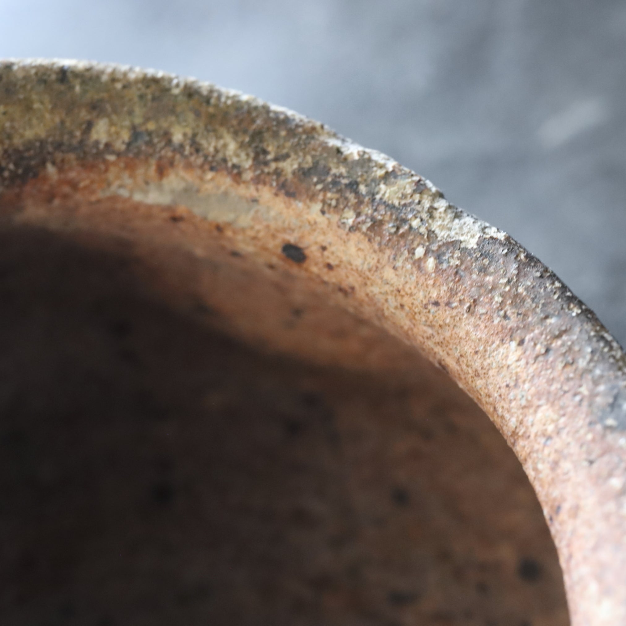 GEFÄSS, Graue Irdenware, mit eindruckdekor, Frühling–Streitende Reiche(770–221 v. Chr.)