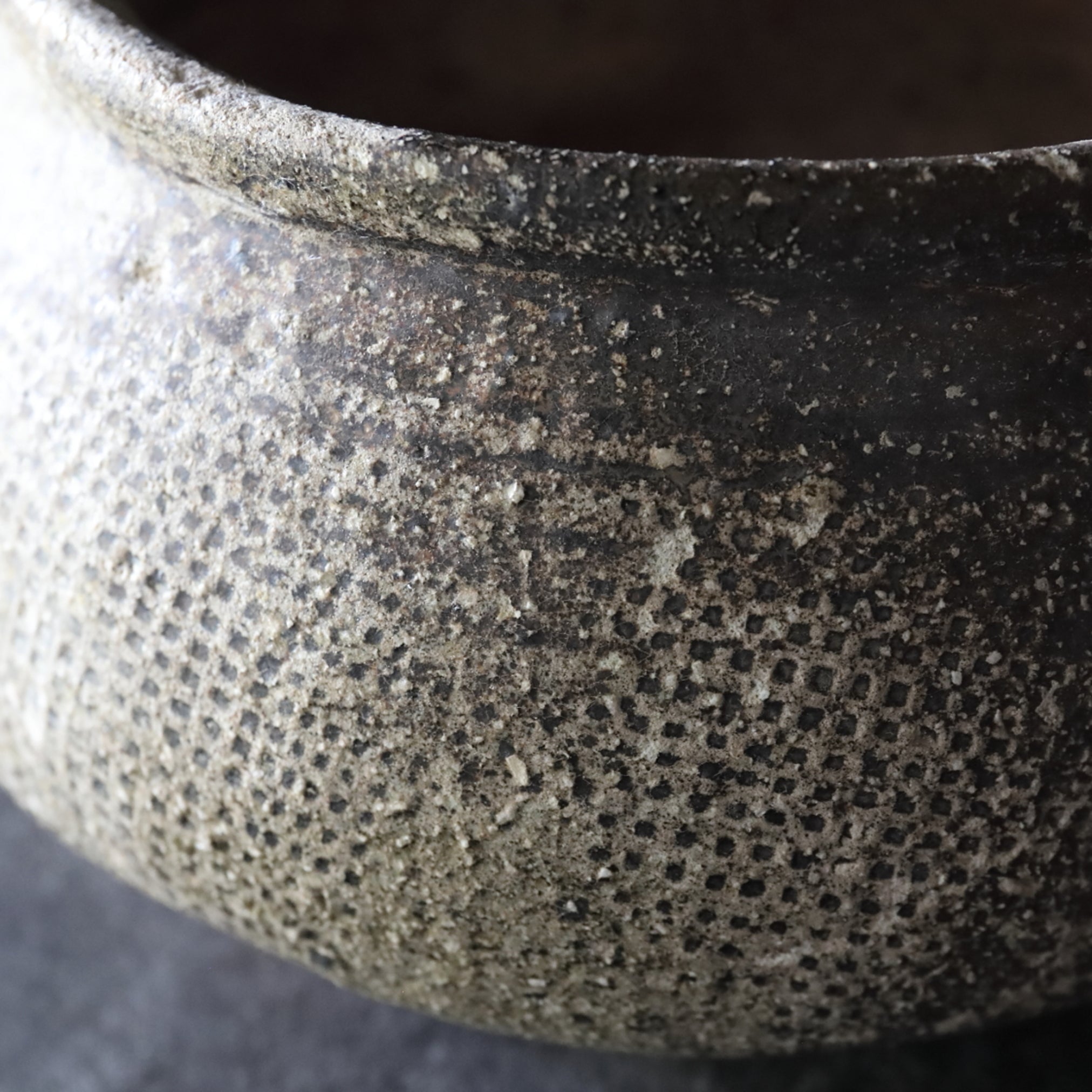 GEFÄSS, Graue Irdenware, mit eindruckdekor, Frühling–Streitende Reiche(770–221 v. Chr.)