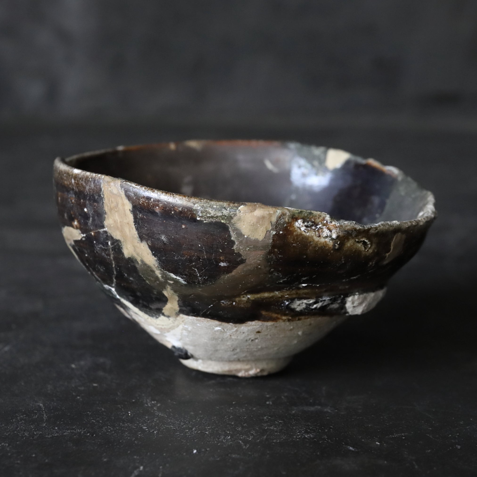 TEA BOWL, Ko-Mino, iron-glazed, Muromachi Period(1336–1573CE)