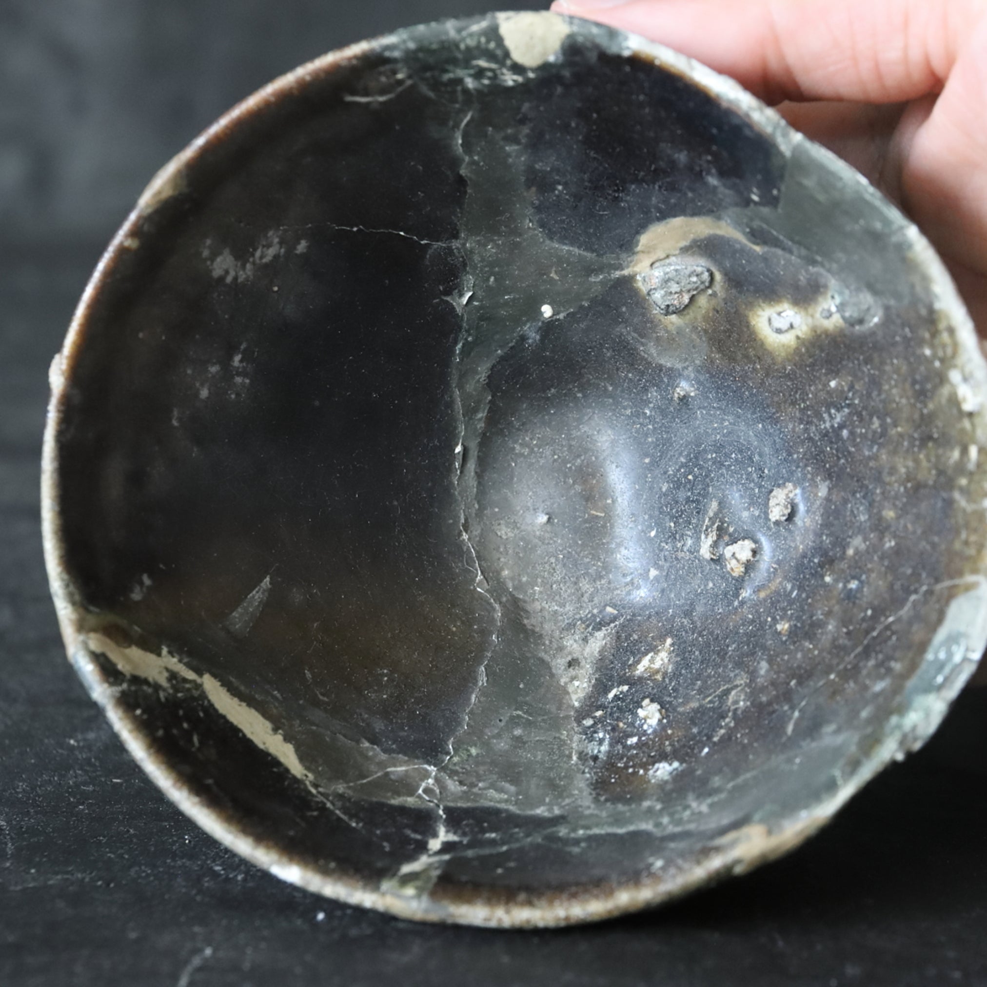 TEA BOWL, Ko-Mino, iron-glazed, Muromachi Period(1336–1573CE)