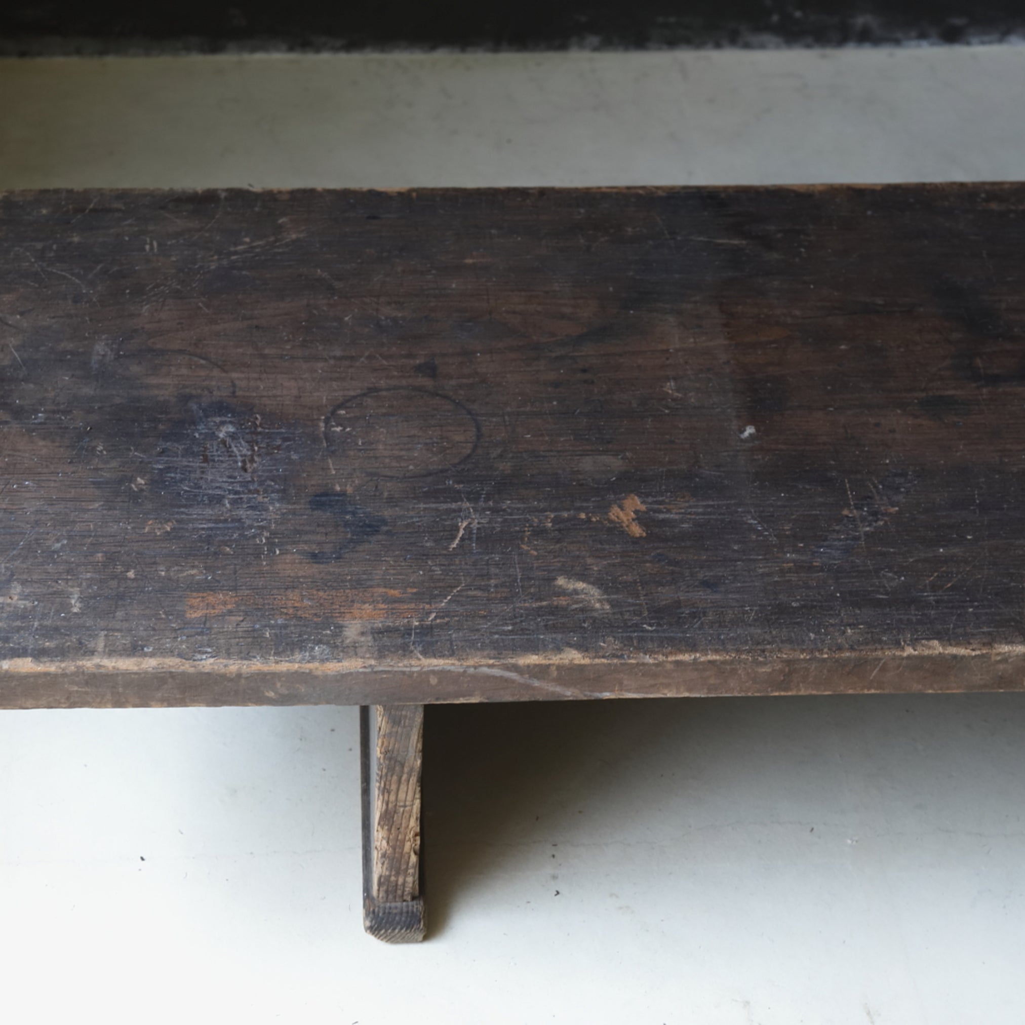 MESA DE CORTE, Edad Moderna Temprana(Siglos XVI–XIX)