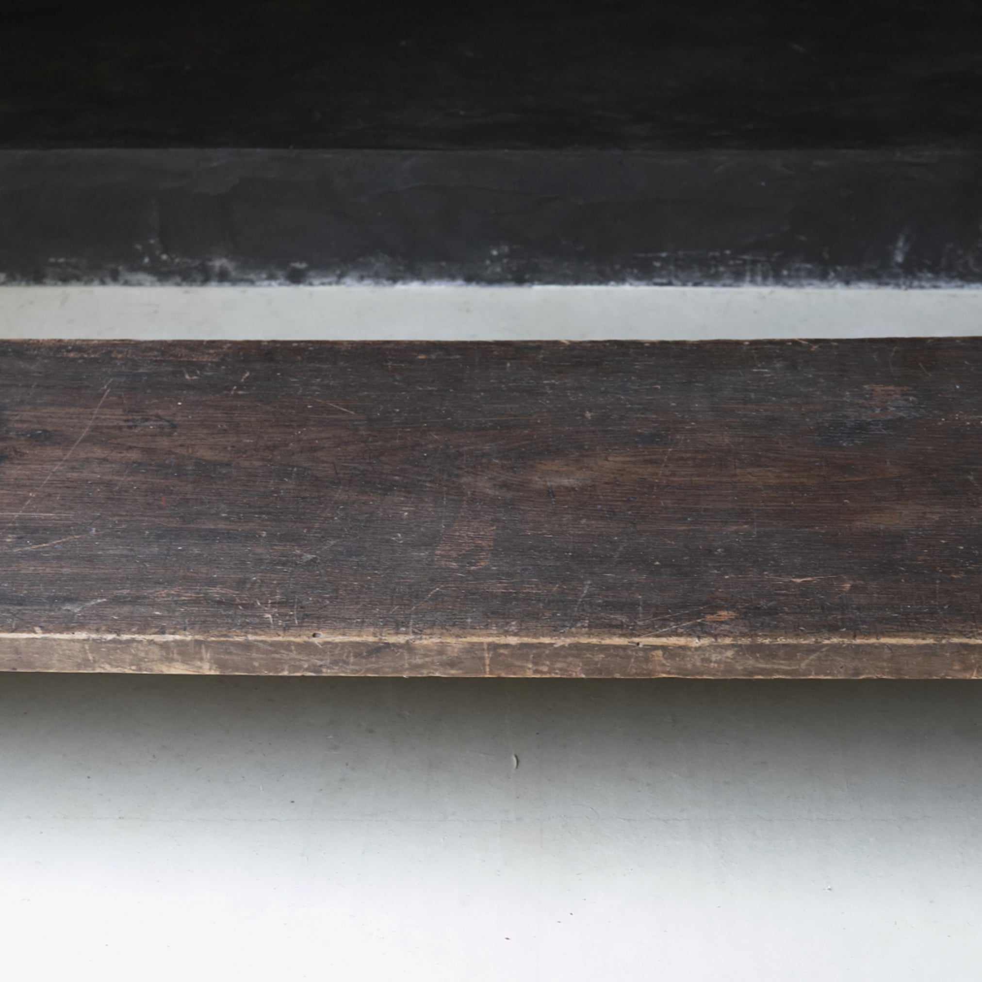 MESA DE CORTE, Edad Moderna Temprana(Siglos XVI–XIX)