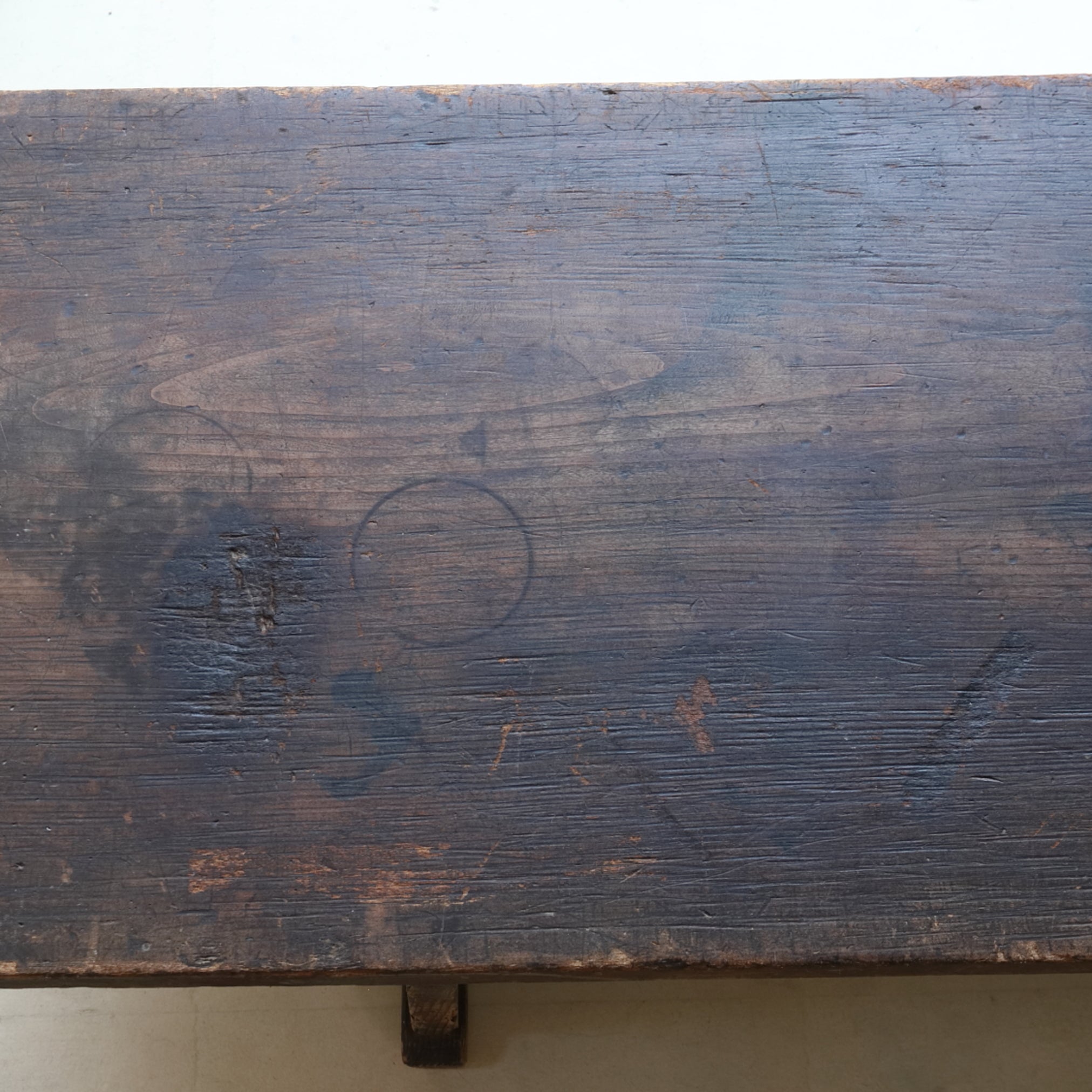 MESA DE CORTE, Edad Moderna Temprana(Siglos XVI–XIX)
