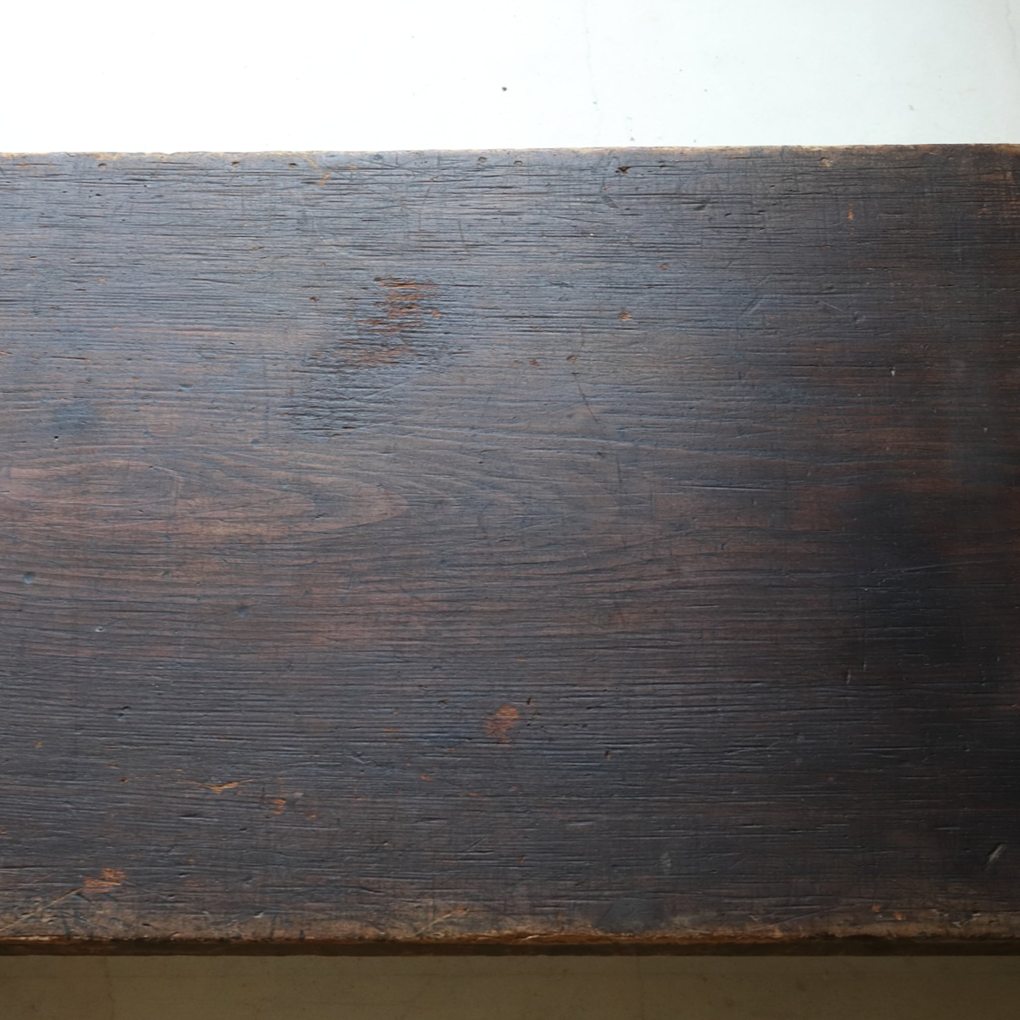 MESA DE CORTE, Edad Moderna Temprana(Siglos XVI–XIX)