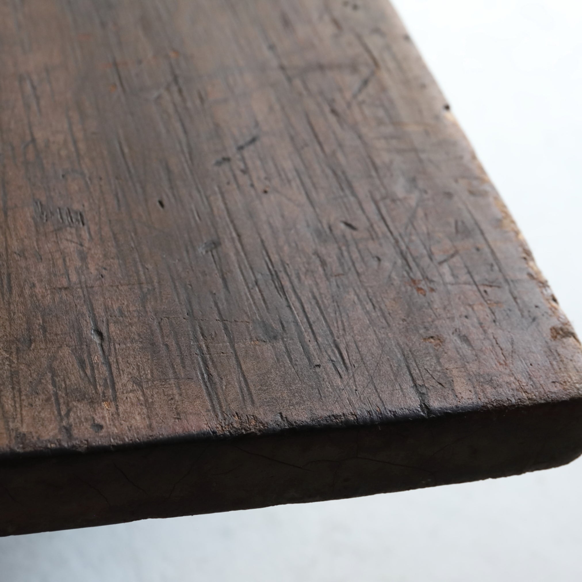 MESA DE CORTE, Edad Moderna Temprana(Siglos XVI–XIX)