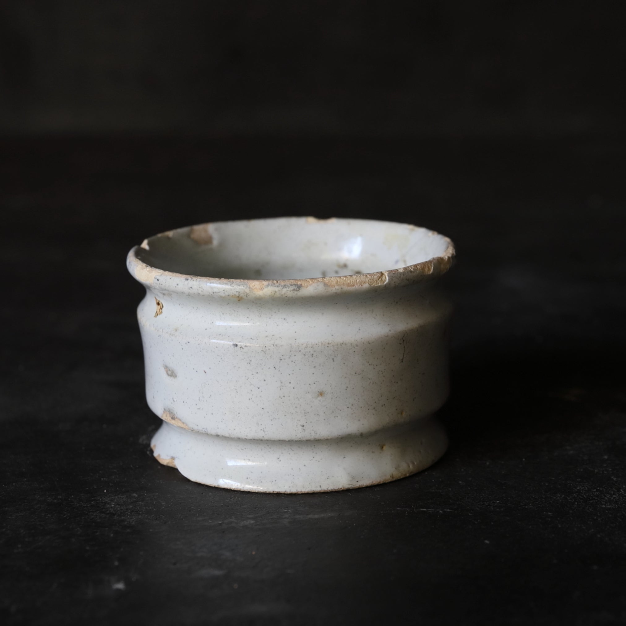 KLEINES GEFÄSS, Delfter Ware, weiß glasiert, 3, Niederländische Antiquität, Frühe Neuzeit(16.–19. Jahrhundert)