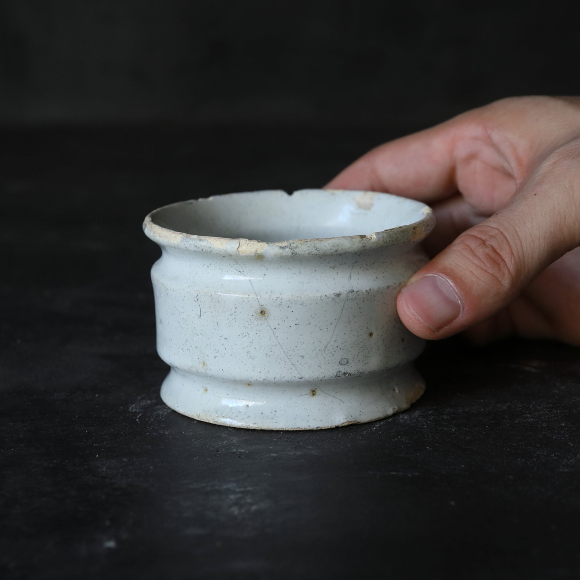 KLEINES GEFÄSS, Delfter Ware, weiß glasiert, 3, Niederländische Antiquität, Frühe Neuzeit(16.–19. Jahrhundert)