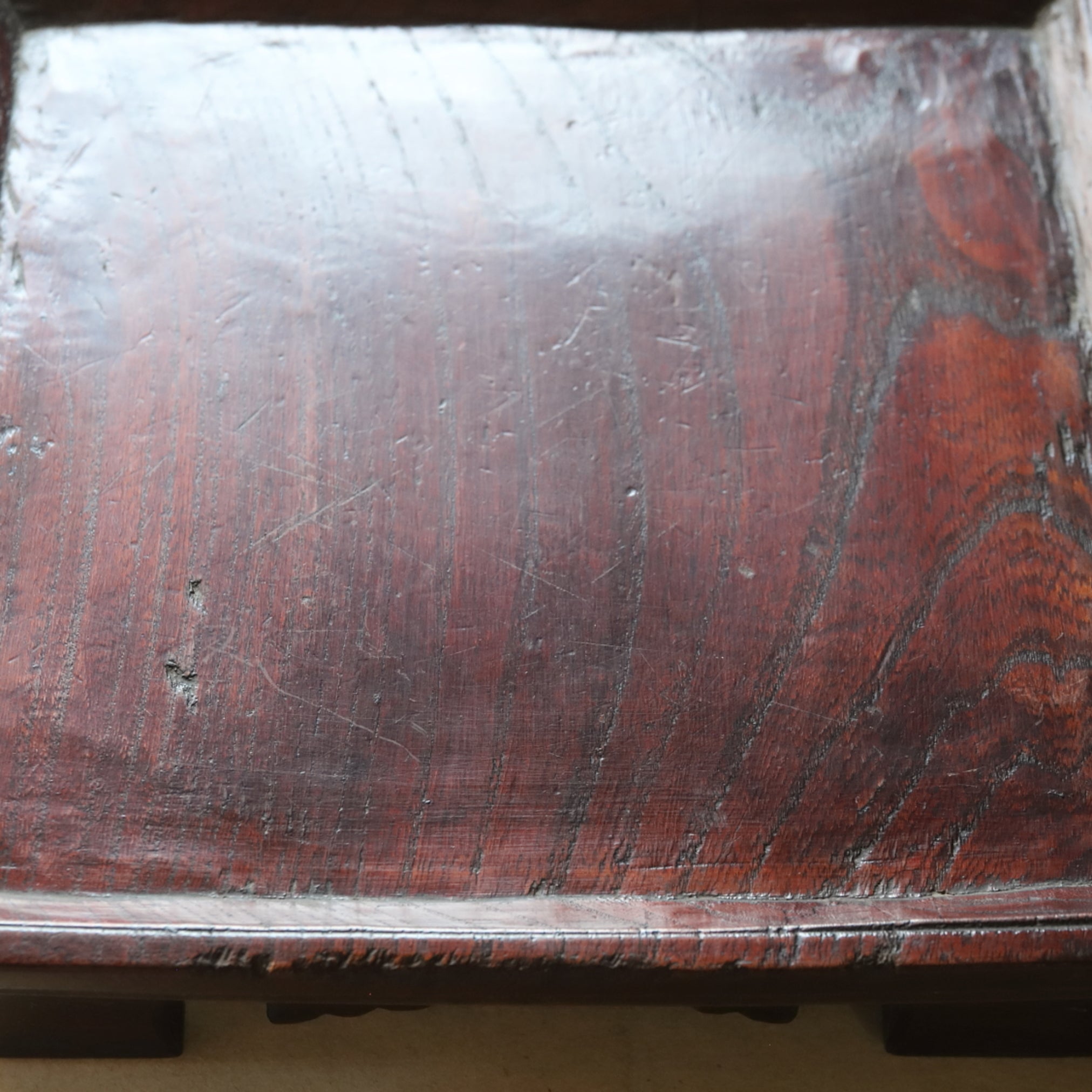 SOPORTE PARA OFRENDAS DE MADERA, a1, Dinastía Joseon(1392–1897 d. C.)