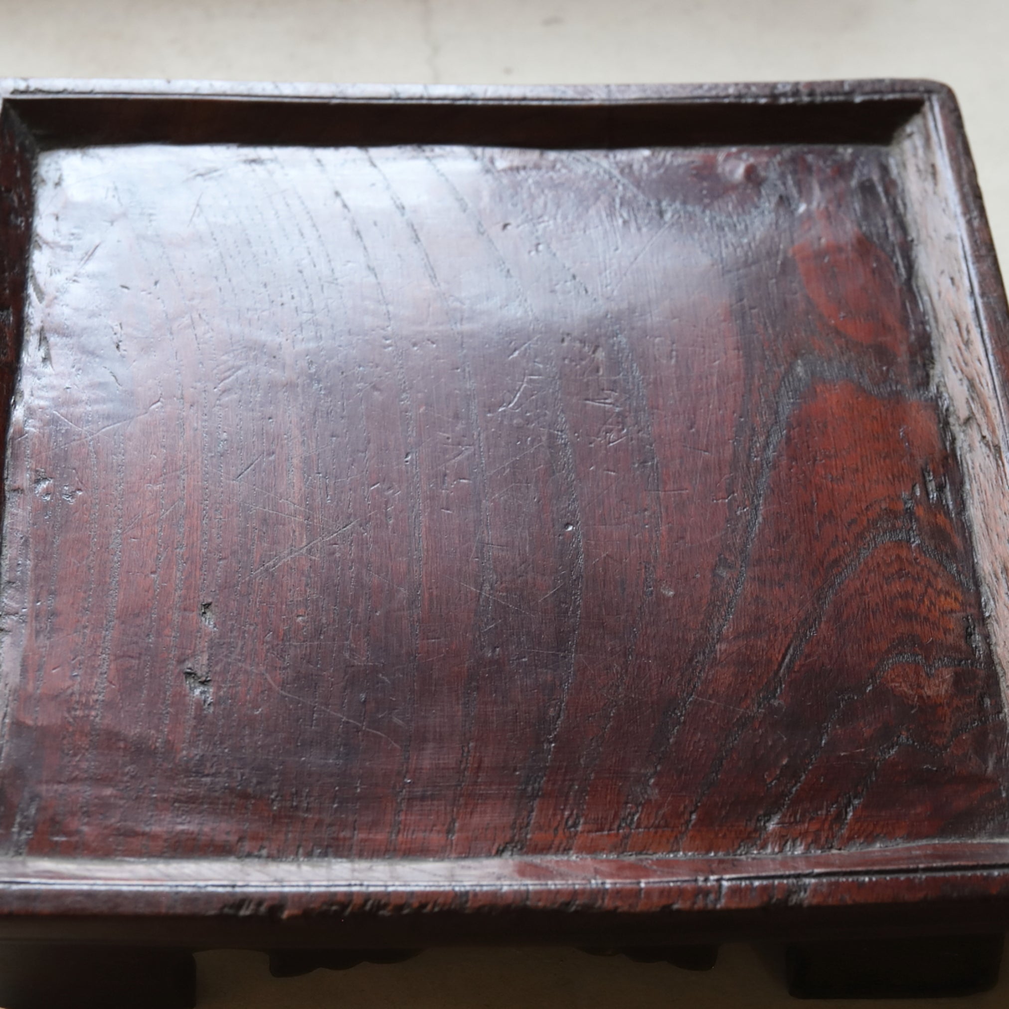 SOPORTE PARA OFRENDAS DE MADERA, a1, Dinastía Joseon(1392–1897 d. C.)
