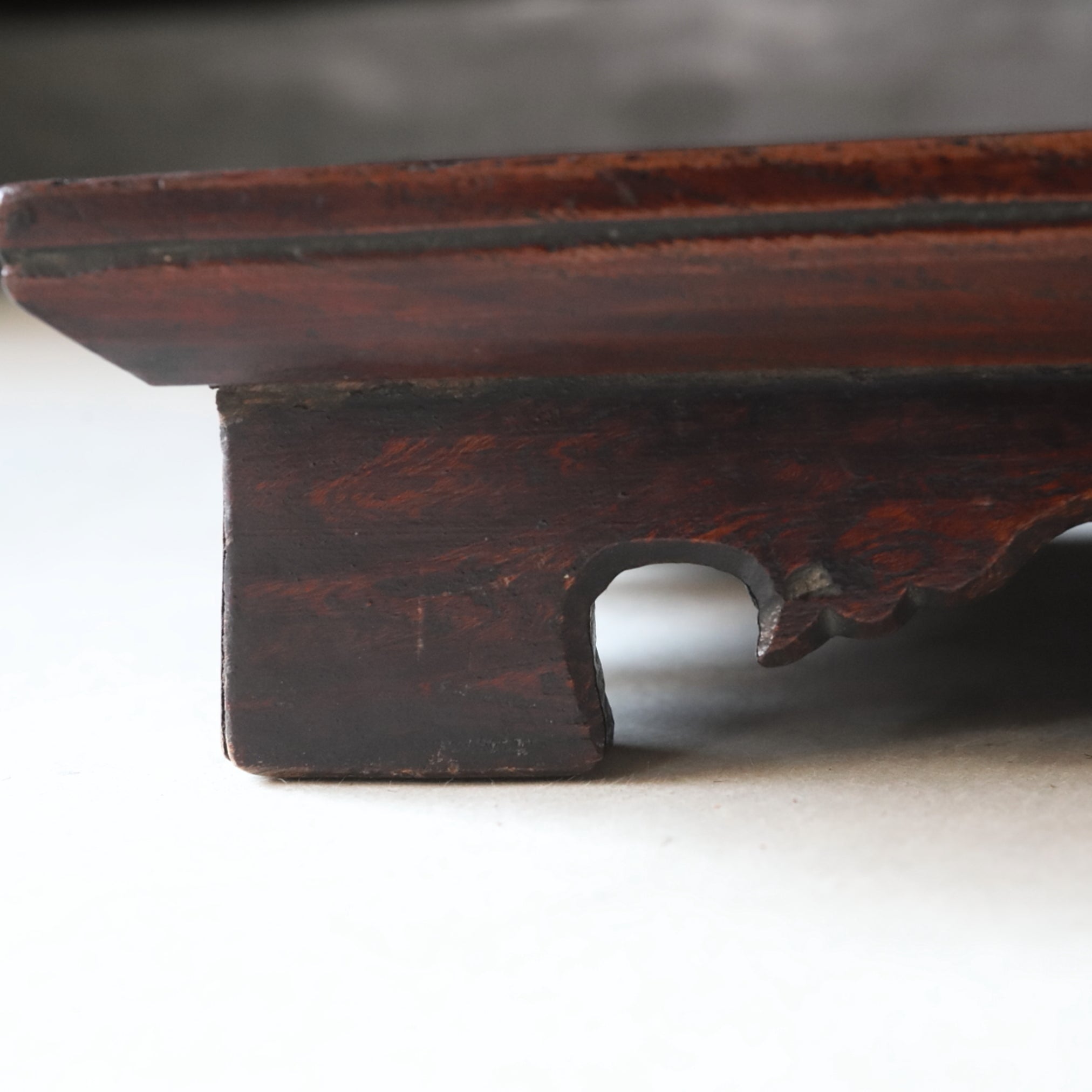 SOPORTE PARA OFRENDAS DE MADERA, a1, Dinastía Joseon(1392–1897 d. C.)