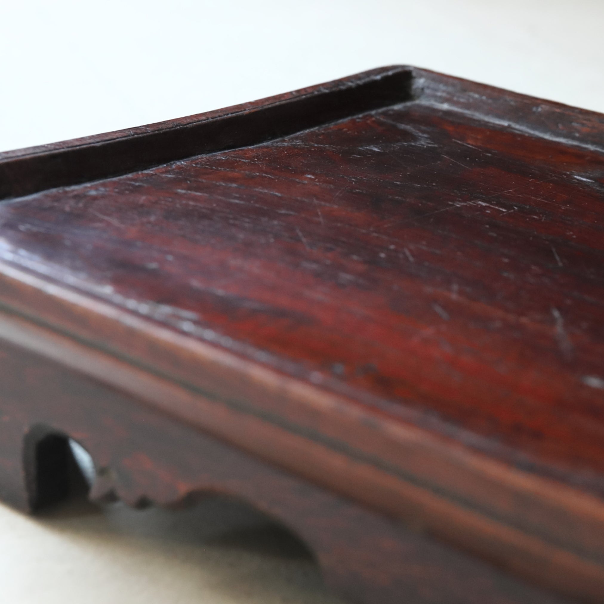 SOPORTE PARA OFRENDAS DE MADERA, a1, Dinastía Joseon(1392–1897 d. C.)